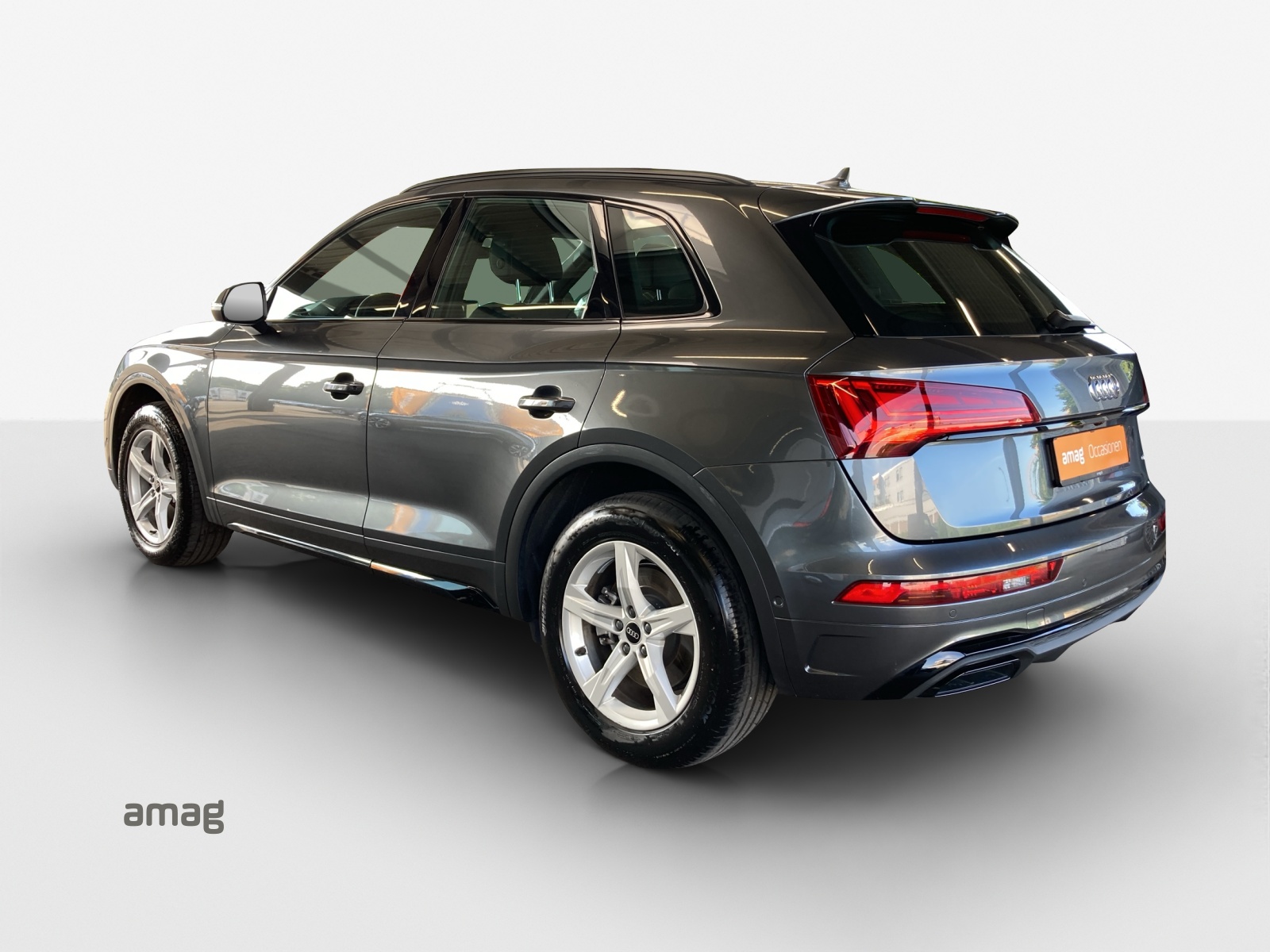 AUDI Q5 40 TDI S-line quattro S-tronic-image-2