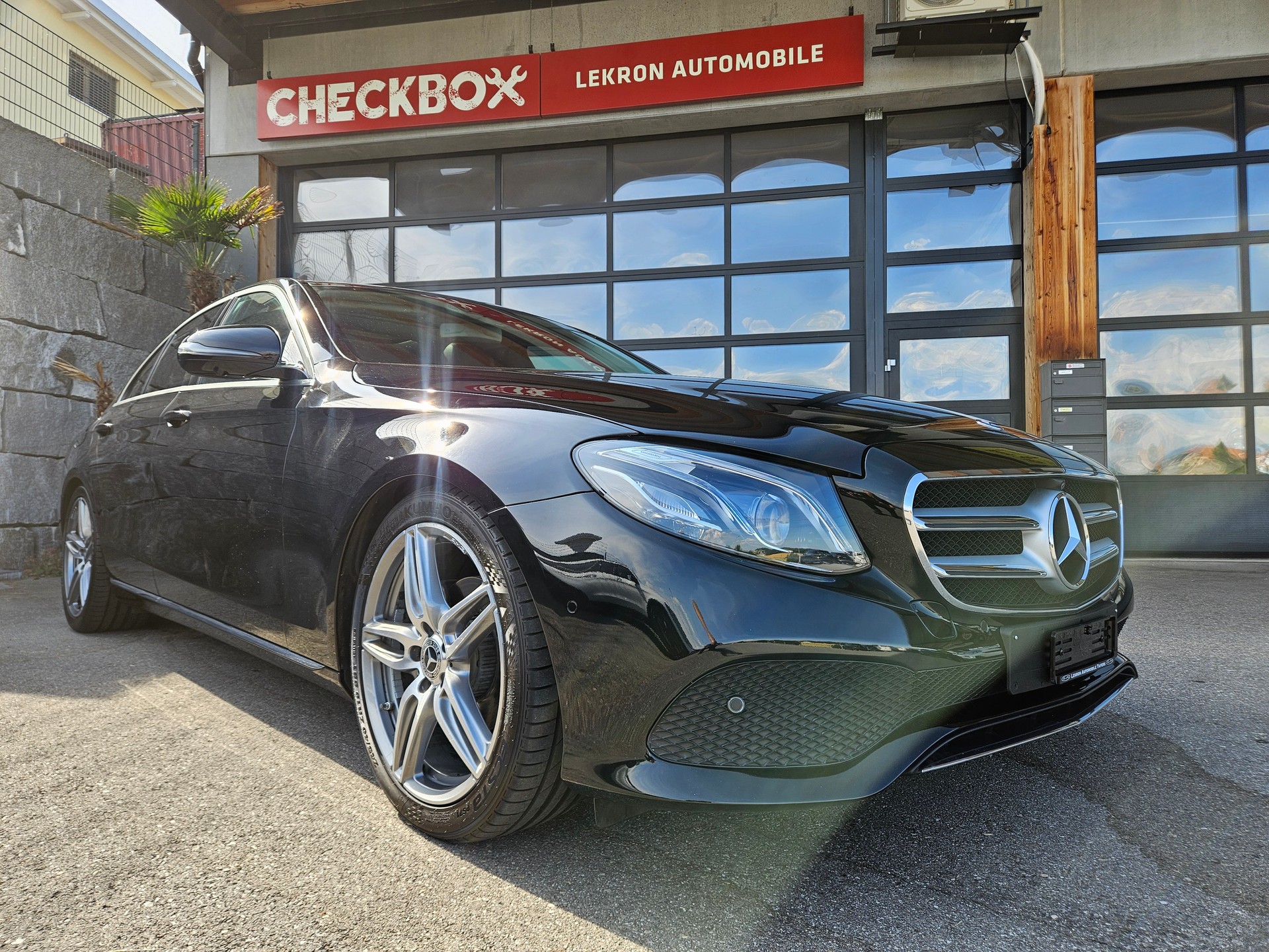 MERCEDES-BENZ E 220 d Avantgarde 9G-Tronic-image-0