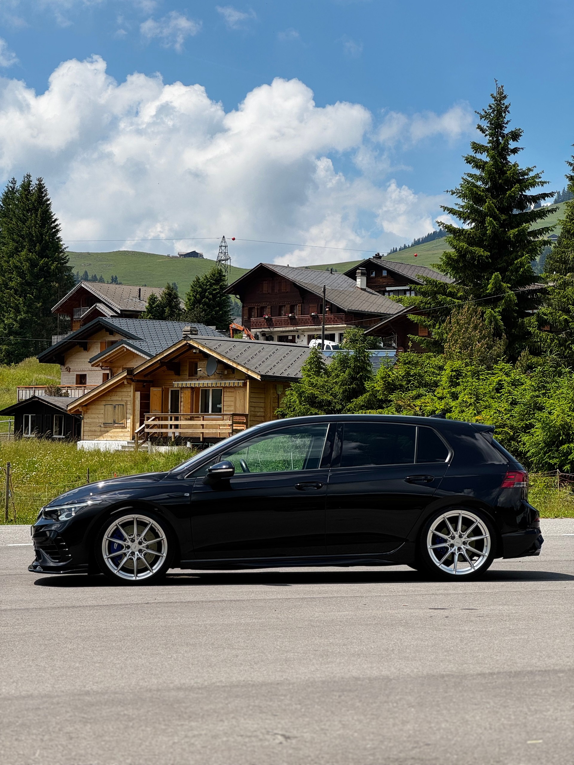 VW Golf 8 2.0 TSI R DSG 4motion-image-2