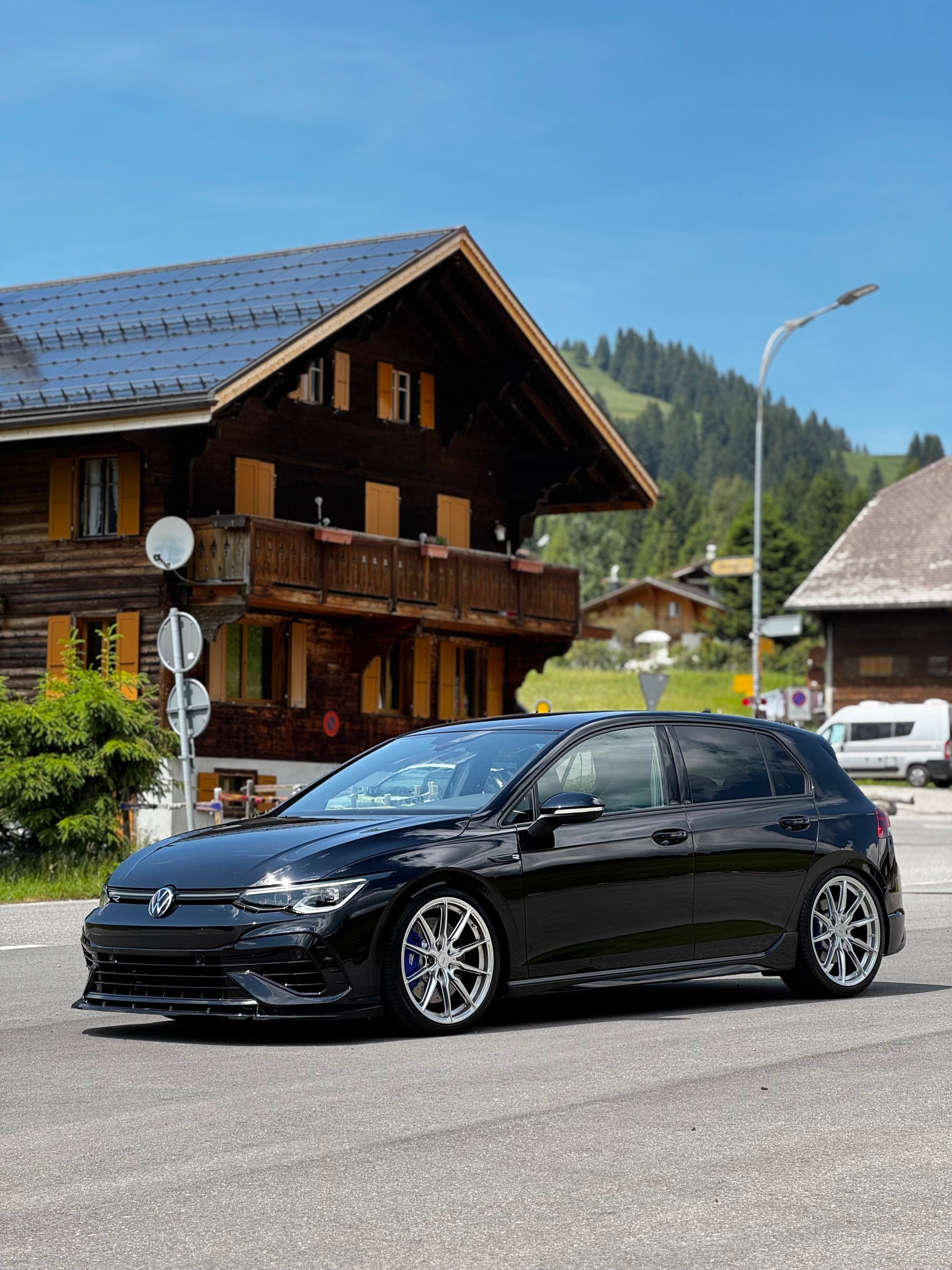 VW Golf 8 2.0 TSI R DSG 4motion-image-0