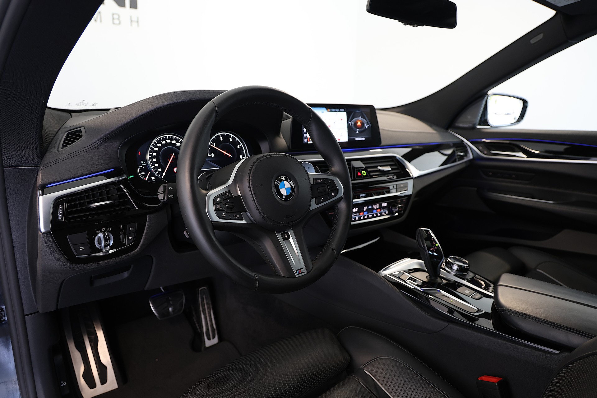 BMW 630d GT xDrive M-Sport Steptronic-image-7