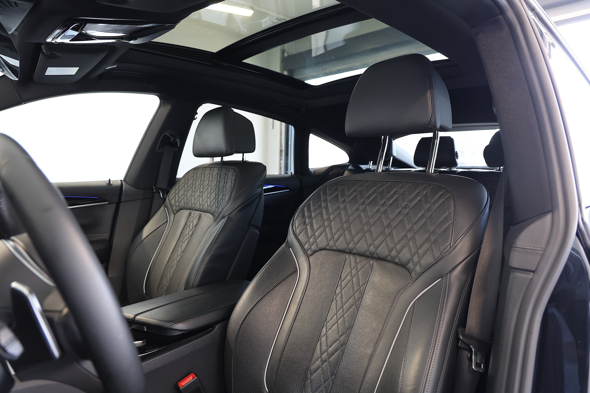 BMW 630d GT xDrive M-Sport Steptronic-image-6