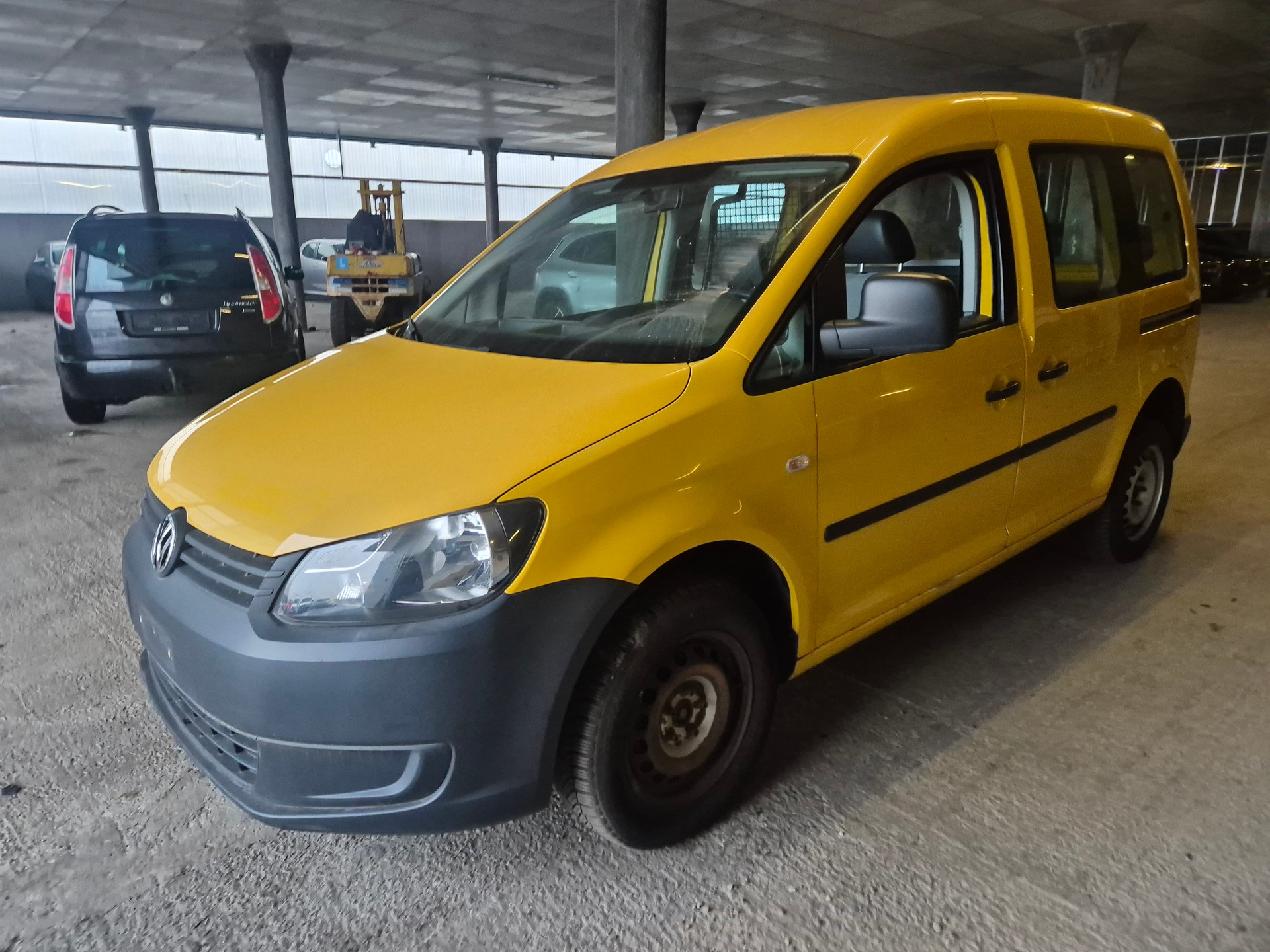 VW CADDY-image-1