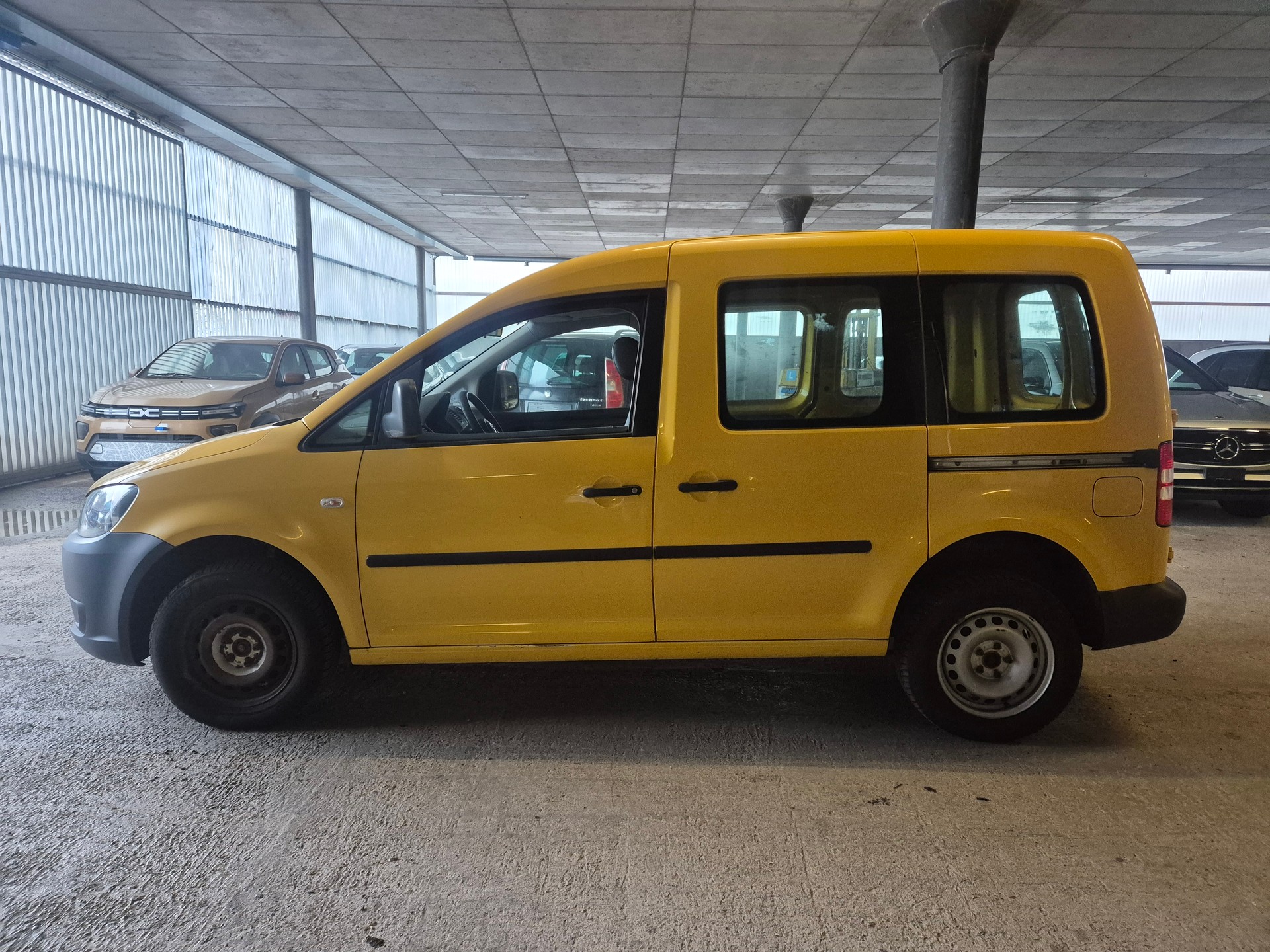 VW CADDY-image-4