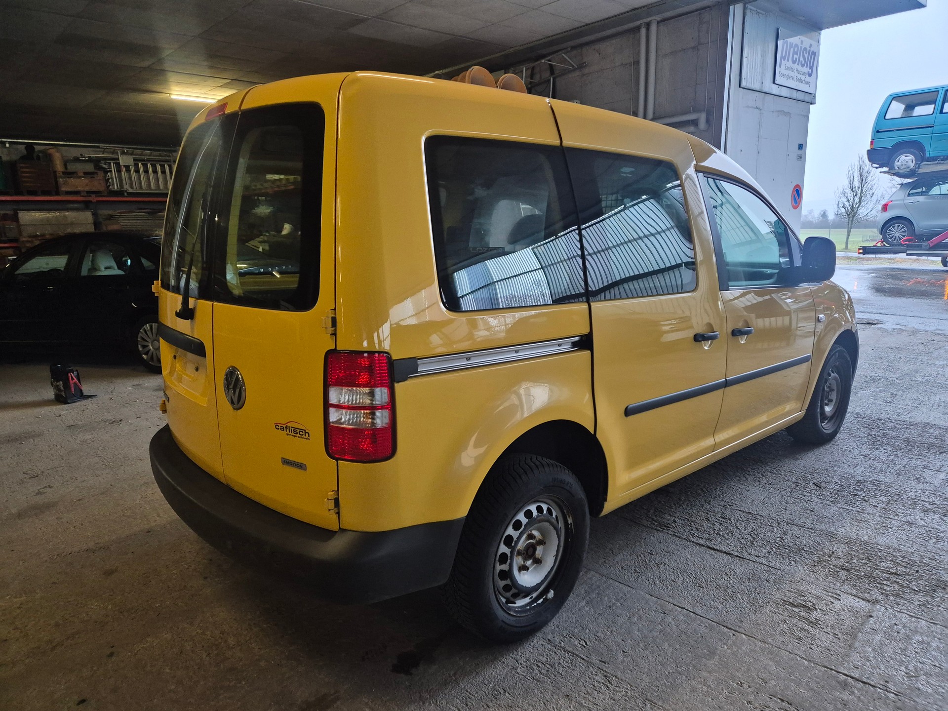 VW CADDY-image-5