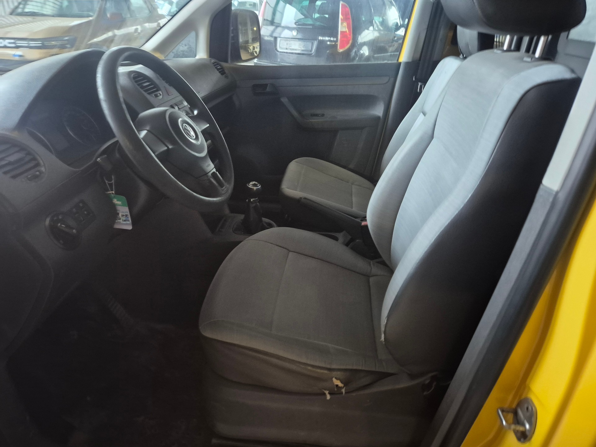 VW CADDY-image-11
