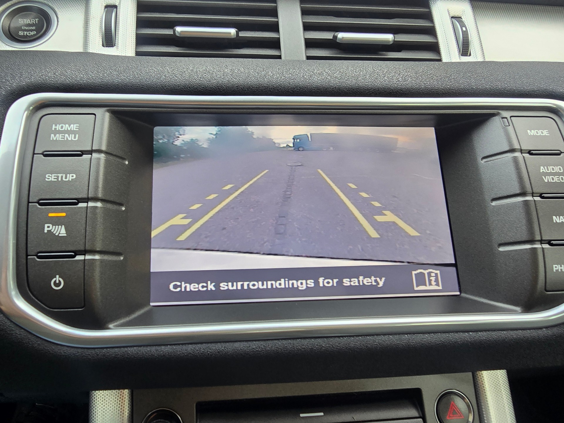 LAND ROVER Range Rover Evoque 2.2 SD4 Pure AT6-image-22