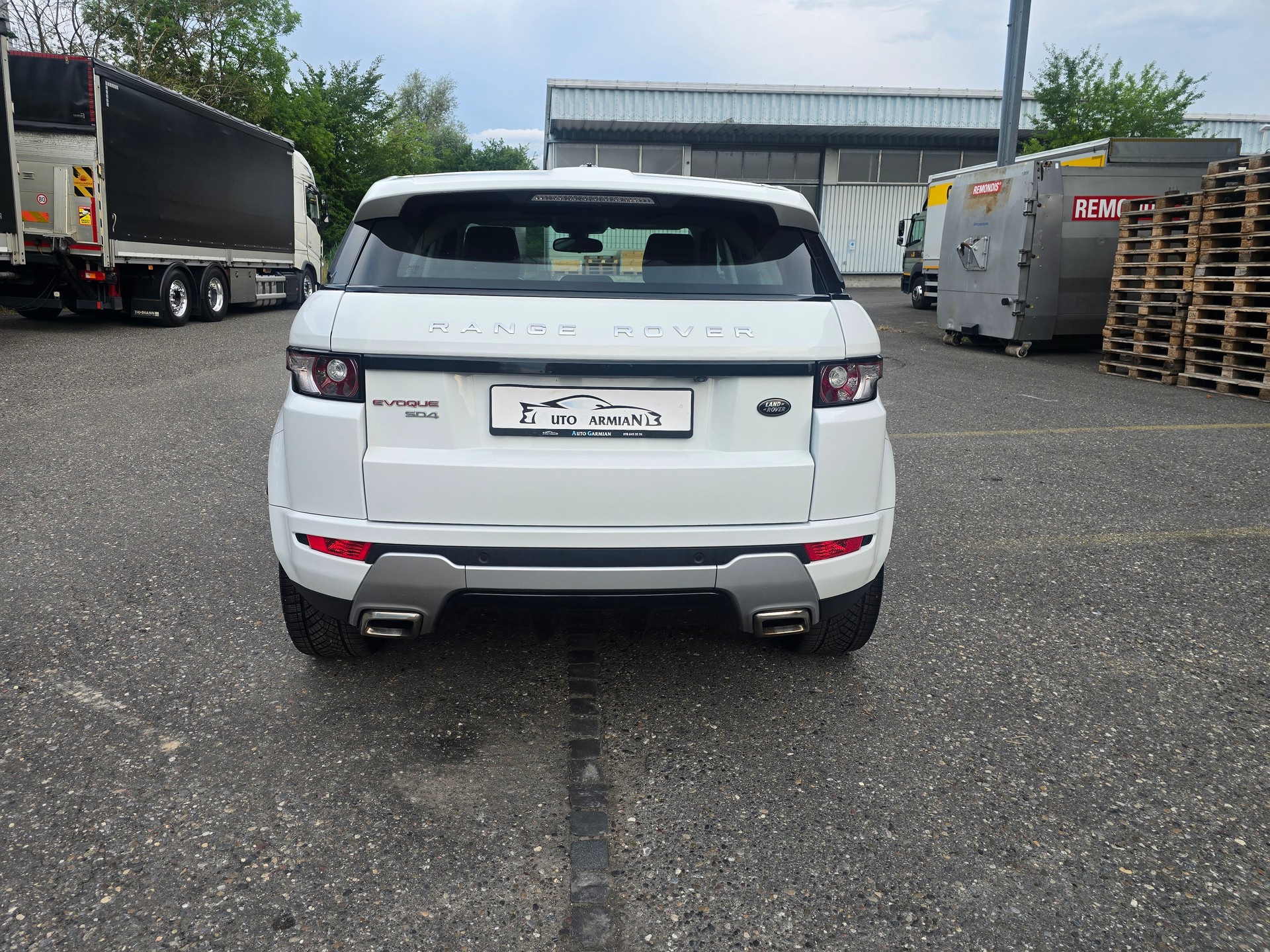 LAND ROVER Range Rover Evoque 2.2 SD4 Pure AT6-image-3