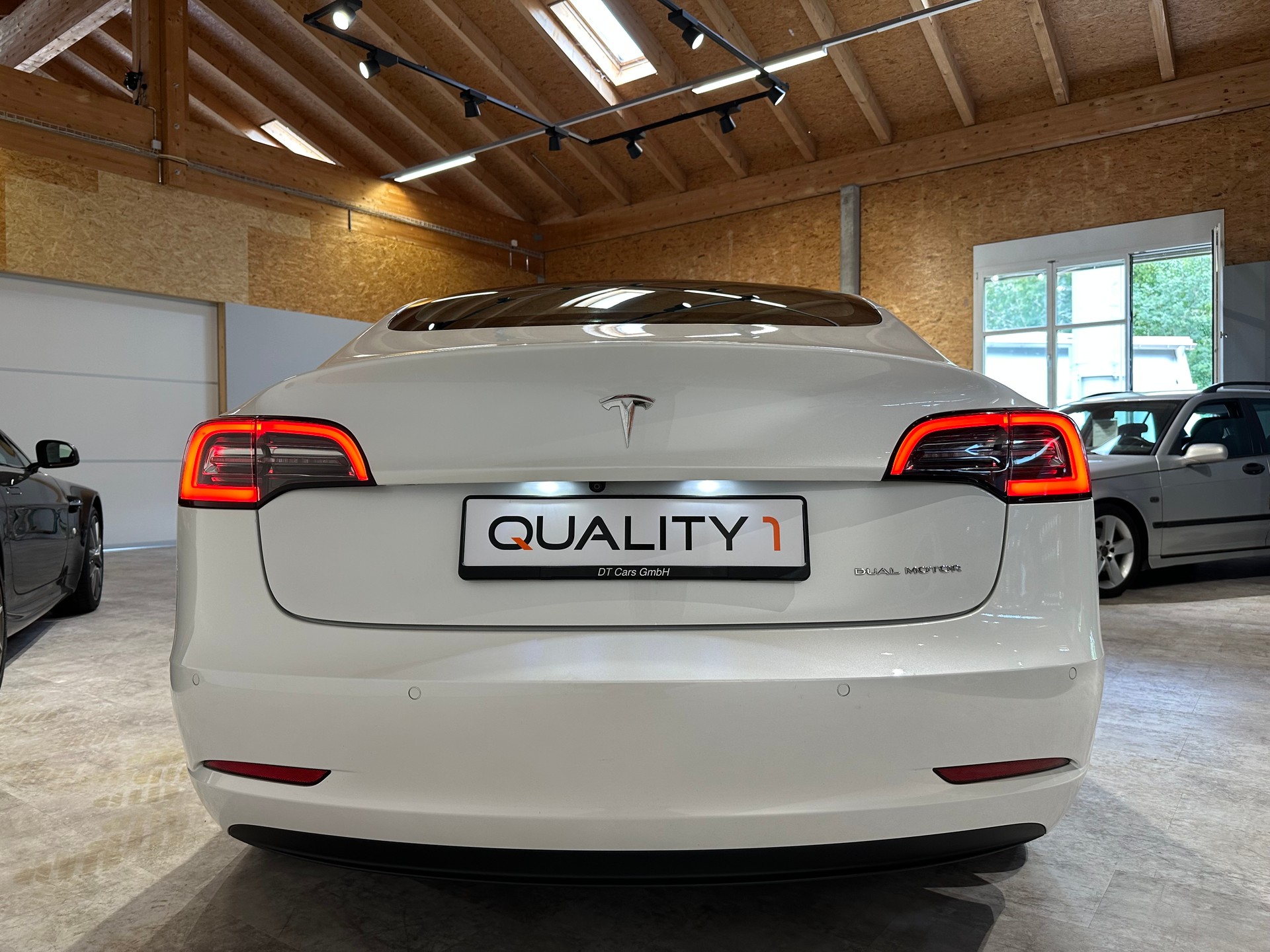TESLA Model 3 Long Range Dual Motor AWD/Inkl. AHK abnehmbar(1000 kg Zuglast)-image-6