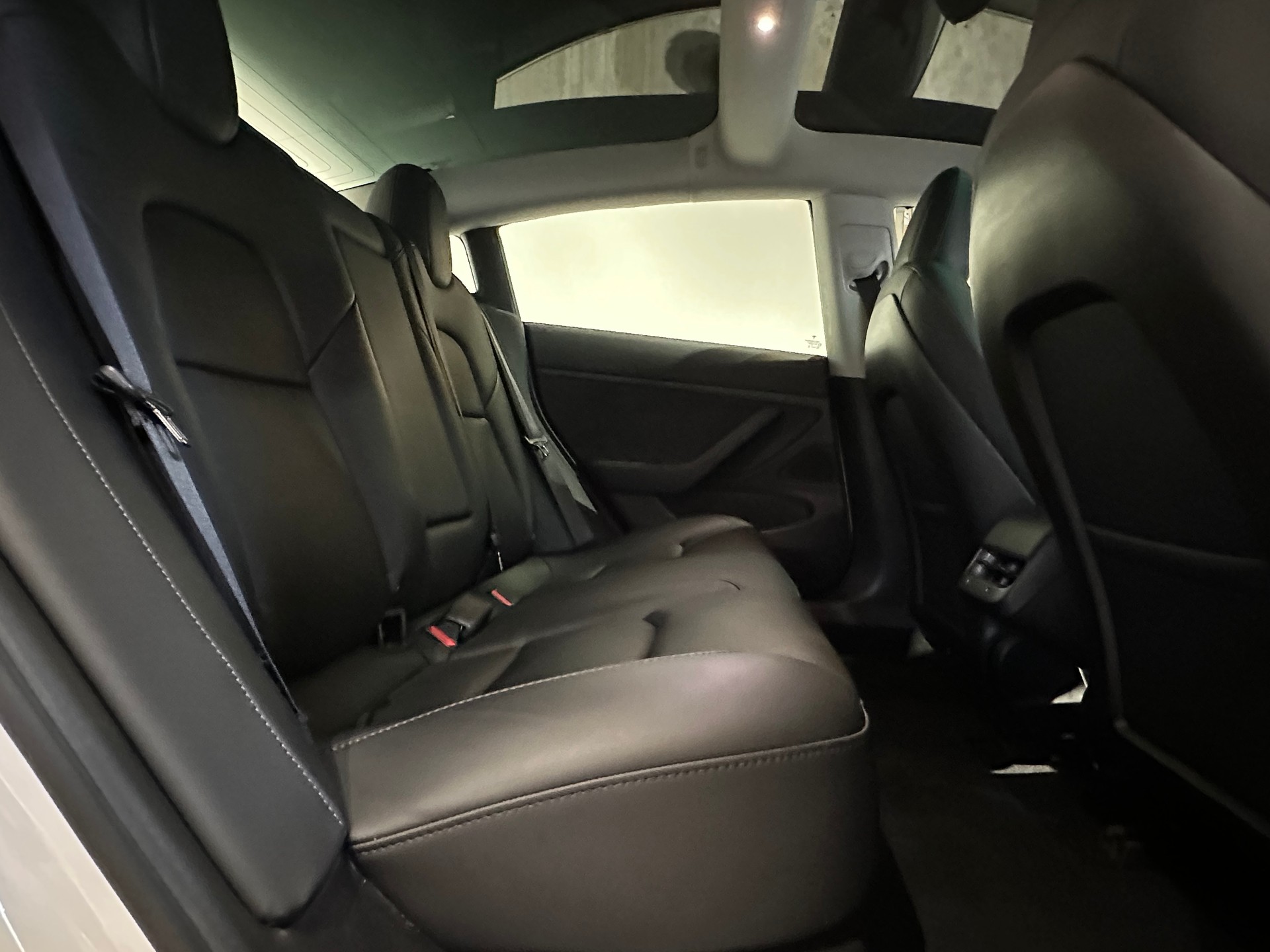TESLA Model 3 Long Range Dual Motor AWD/Inkl. AHK abnehmbar(1000 kg Zuglast)-image-23