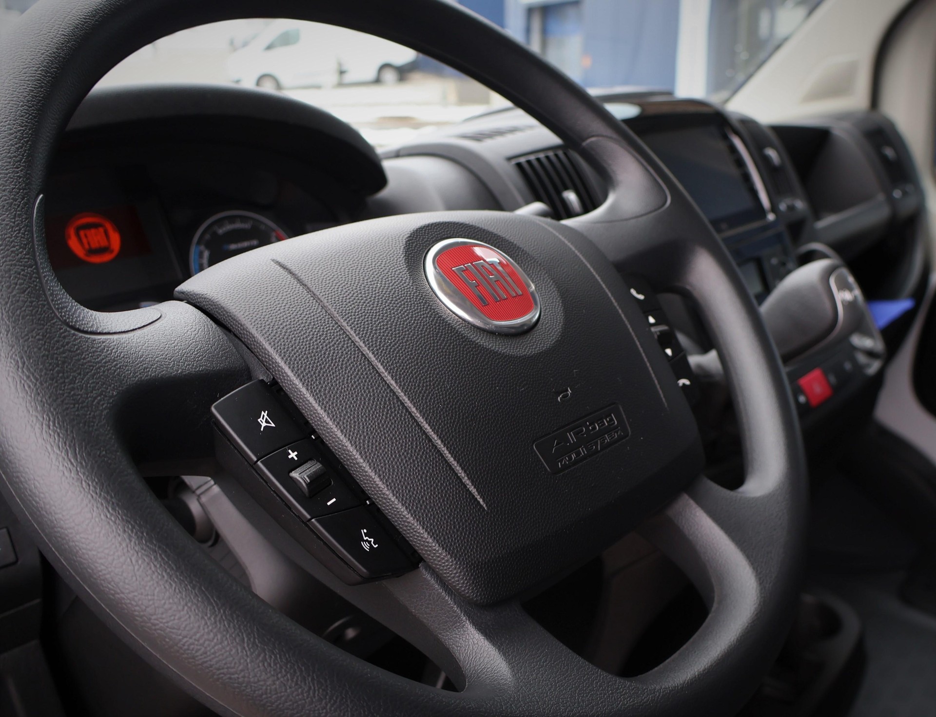 FIAT E-Ducato 35 Kaw. 3450 H1 47 kWh-image-4