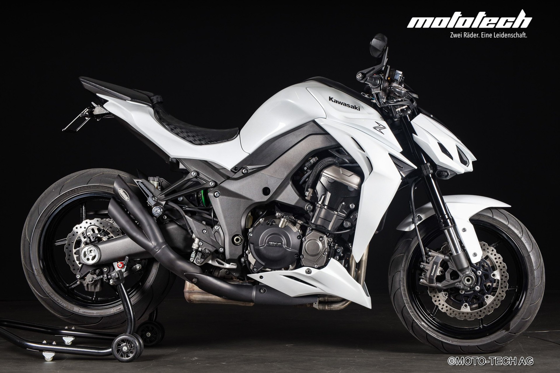 KAWASAKI Z 1000 ABS HURRIC-showroom-element-1
