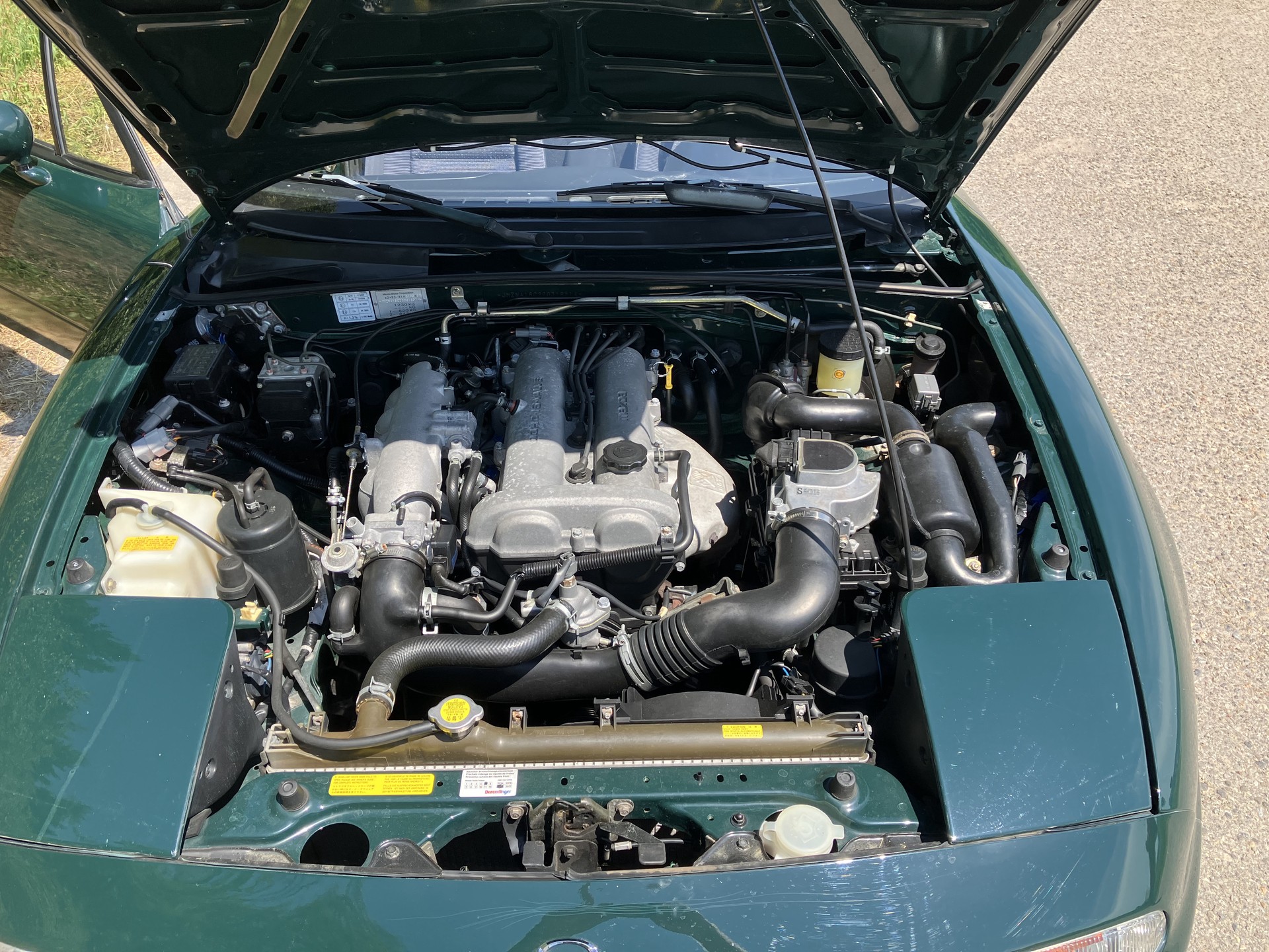 MAZDA 1.6i-16V-image-4