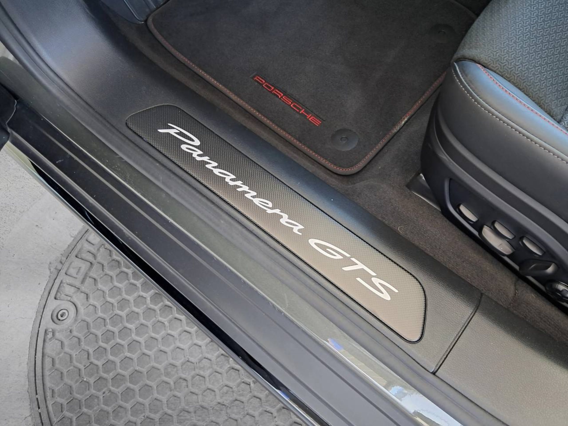 PORSCHE Panamera GTS-image-24