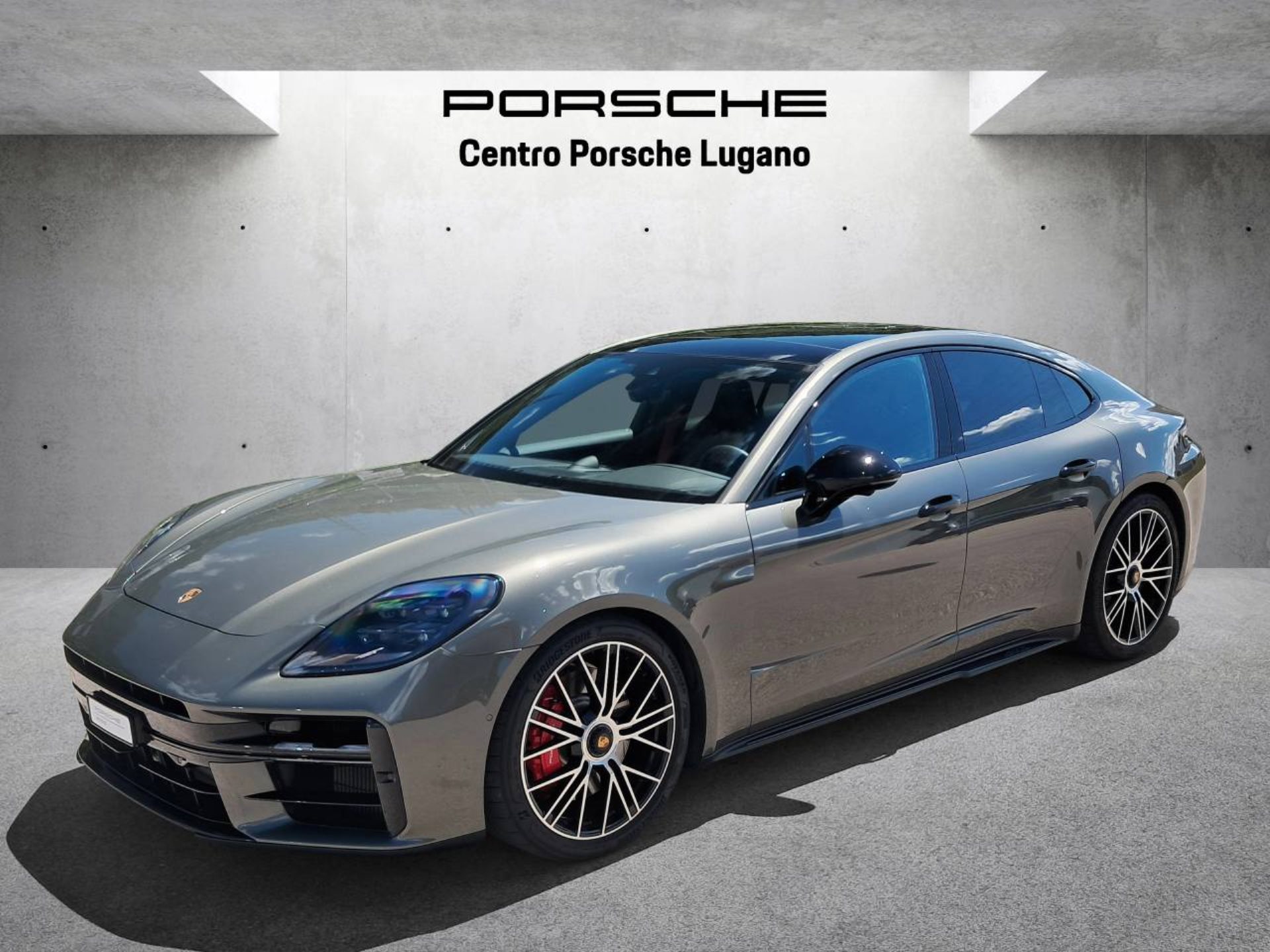 PORSCHE Panamera GTS-image-8