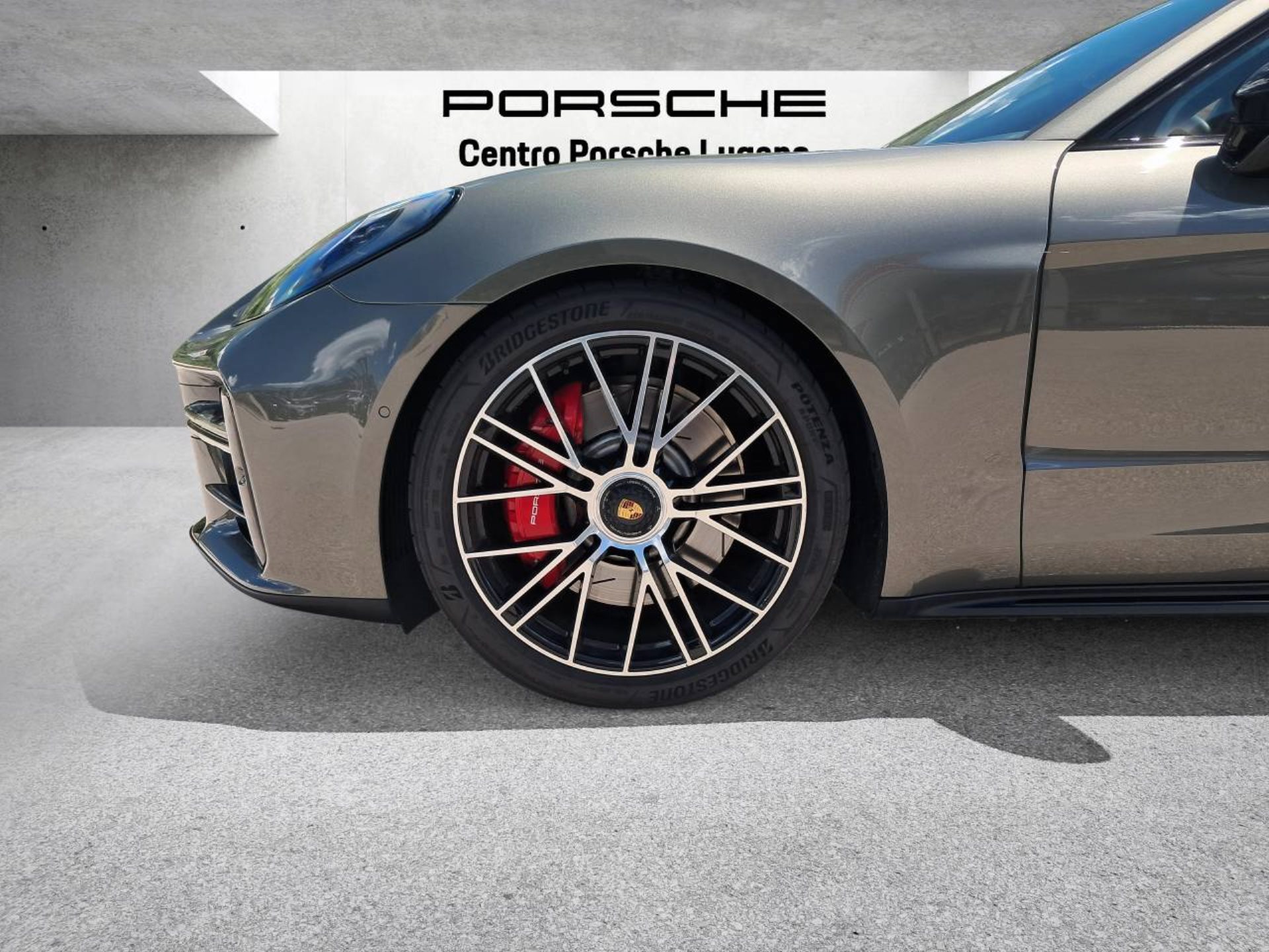 PORSCHE Panamera GTS-image-11