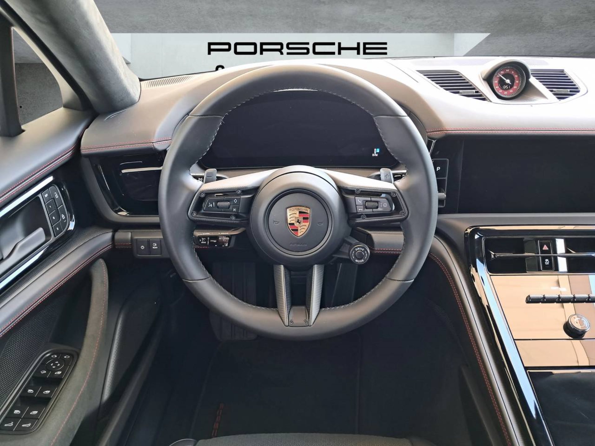 PORSCHE Panamera GTS-image-12