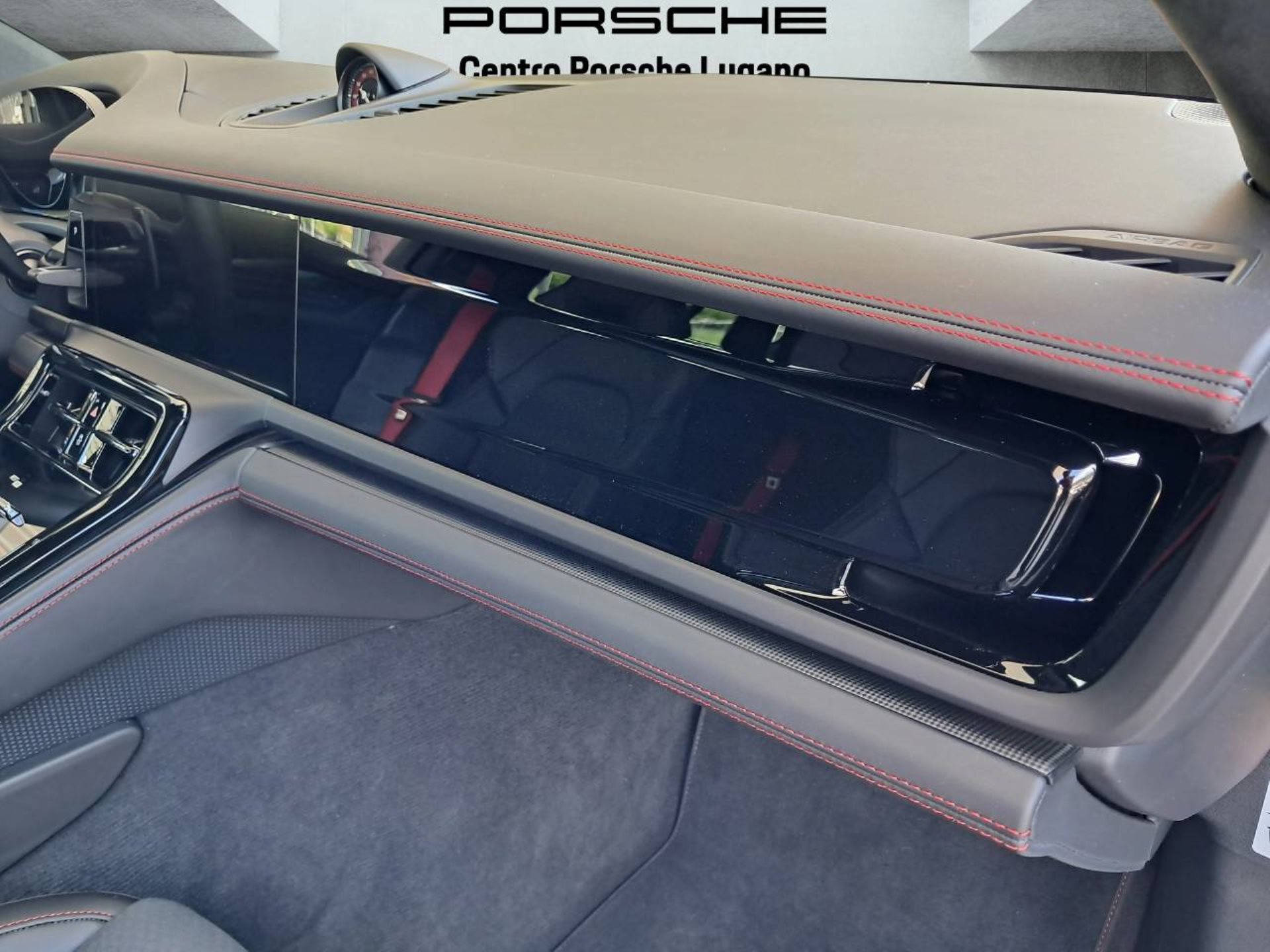 PORSCHE Panamera GTS-image-27
