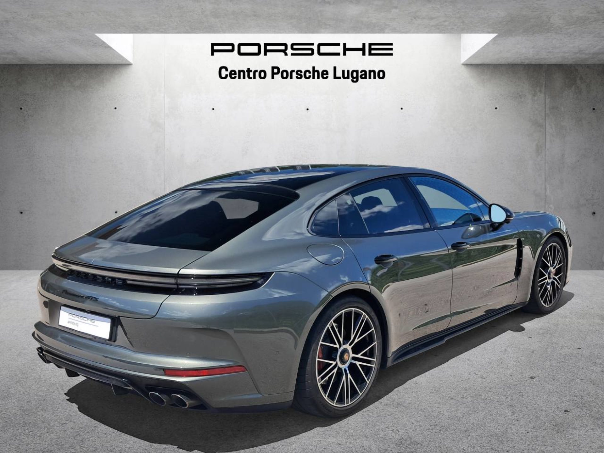 PORSCHE Panamera GTS-image-7