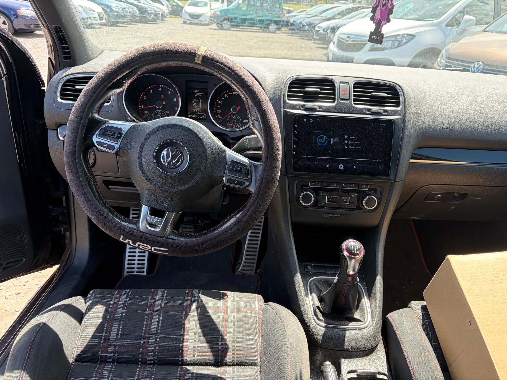 VW Golf 2.0 TSI GTI Edition-image-12