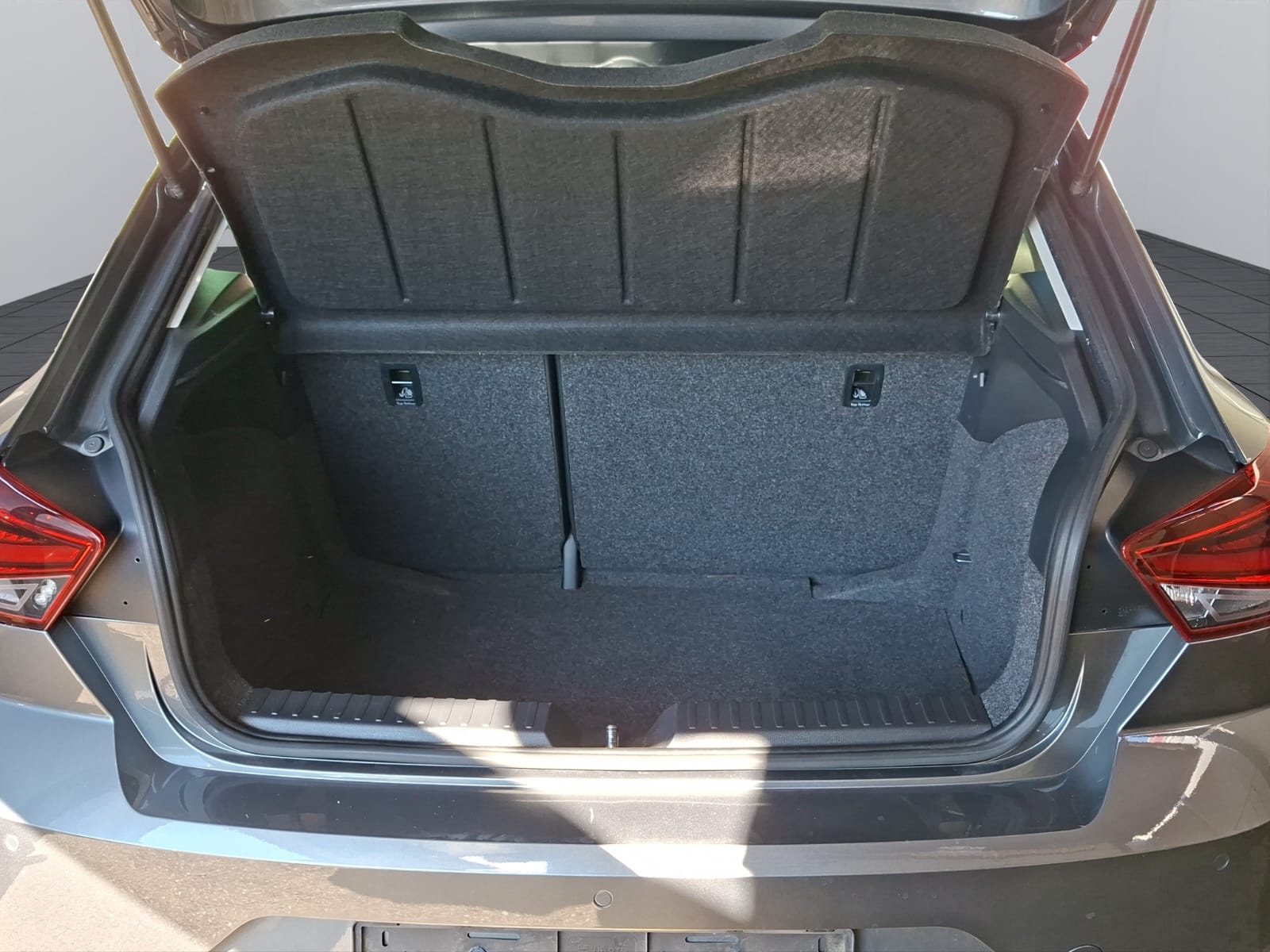 SEAT Ibiza 1.5 TSI EVO FR-image-6