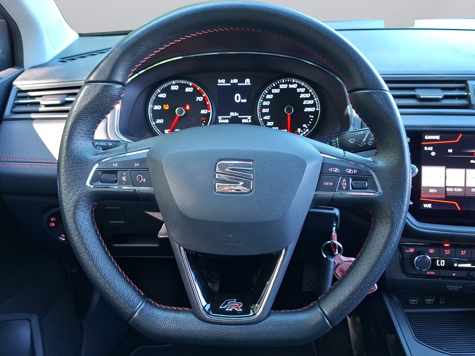 SEAT Ibiza 1.5 TSI EVO FR-image-14