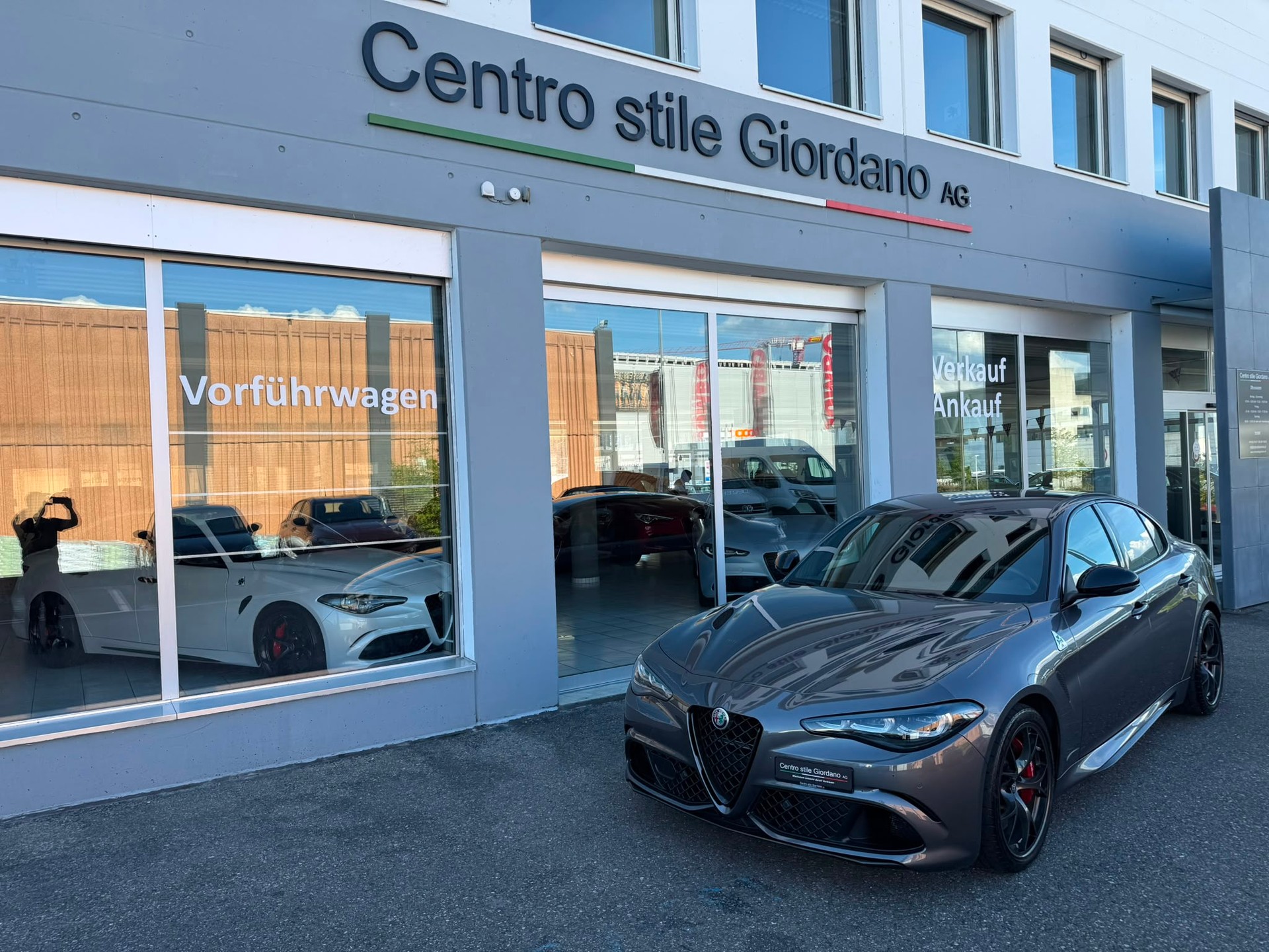 ALFA ROMEO Giulia 2.9 V6 Quadrifoglio 520PS MY25/26-image-0