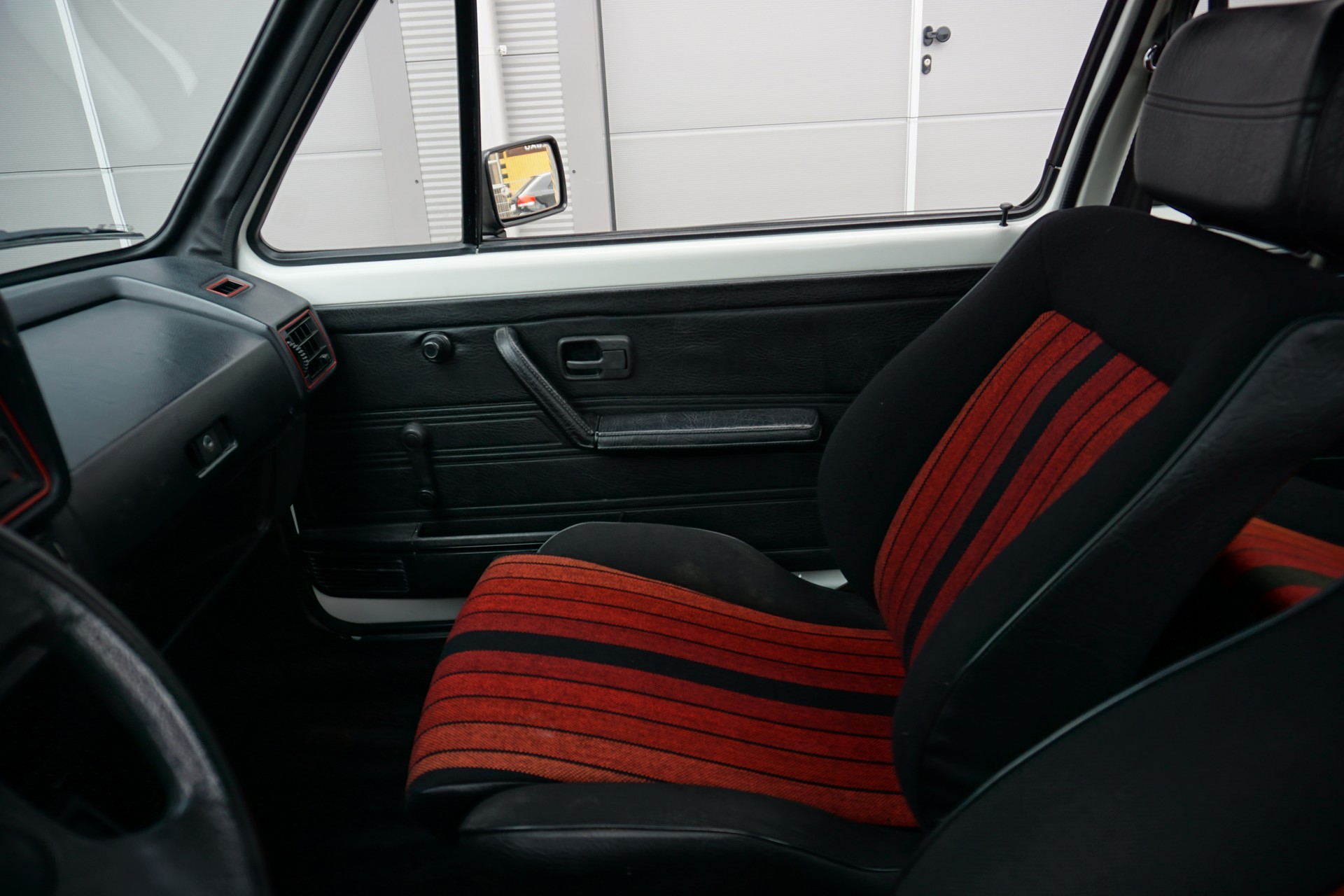 VW Golf 1800 GTI-image-7
