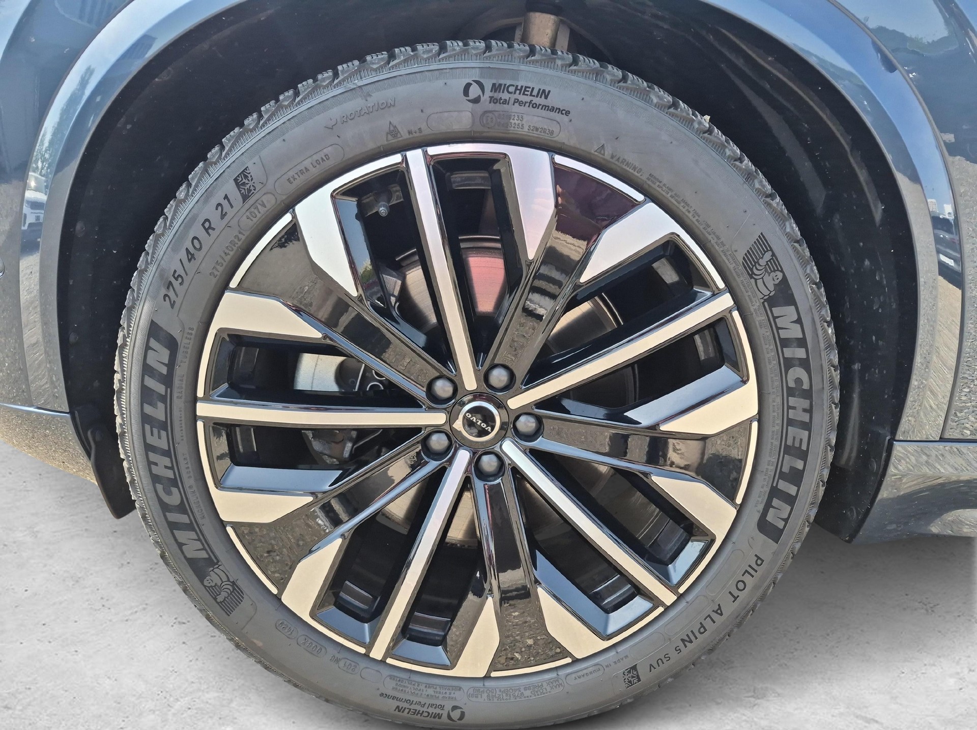 VOLVO XC90 2.0 T8 TE Plus Dark eAWD-image-17