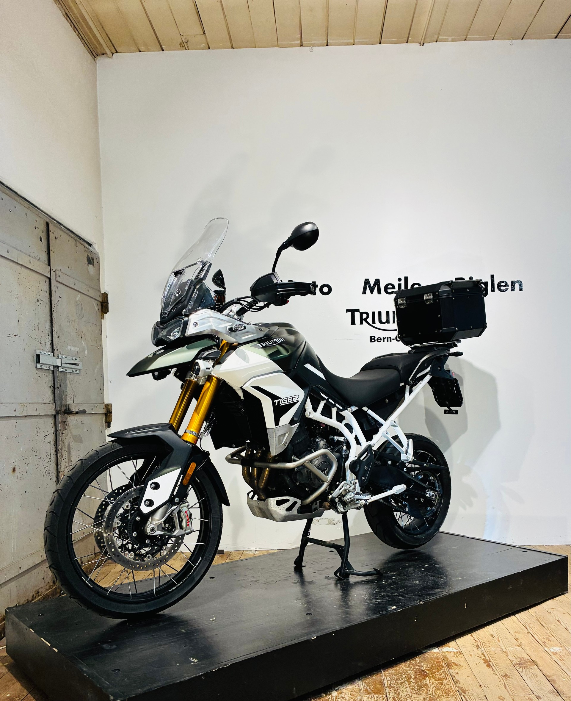 TRIUMPH Tiger 900 Rally-showroom-element-2