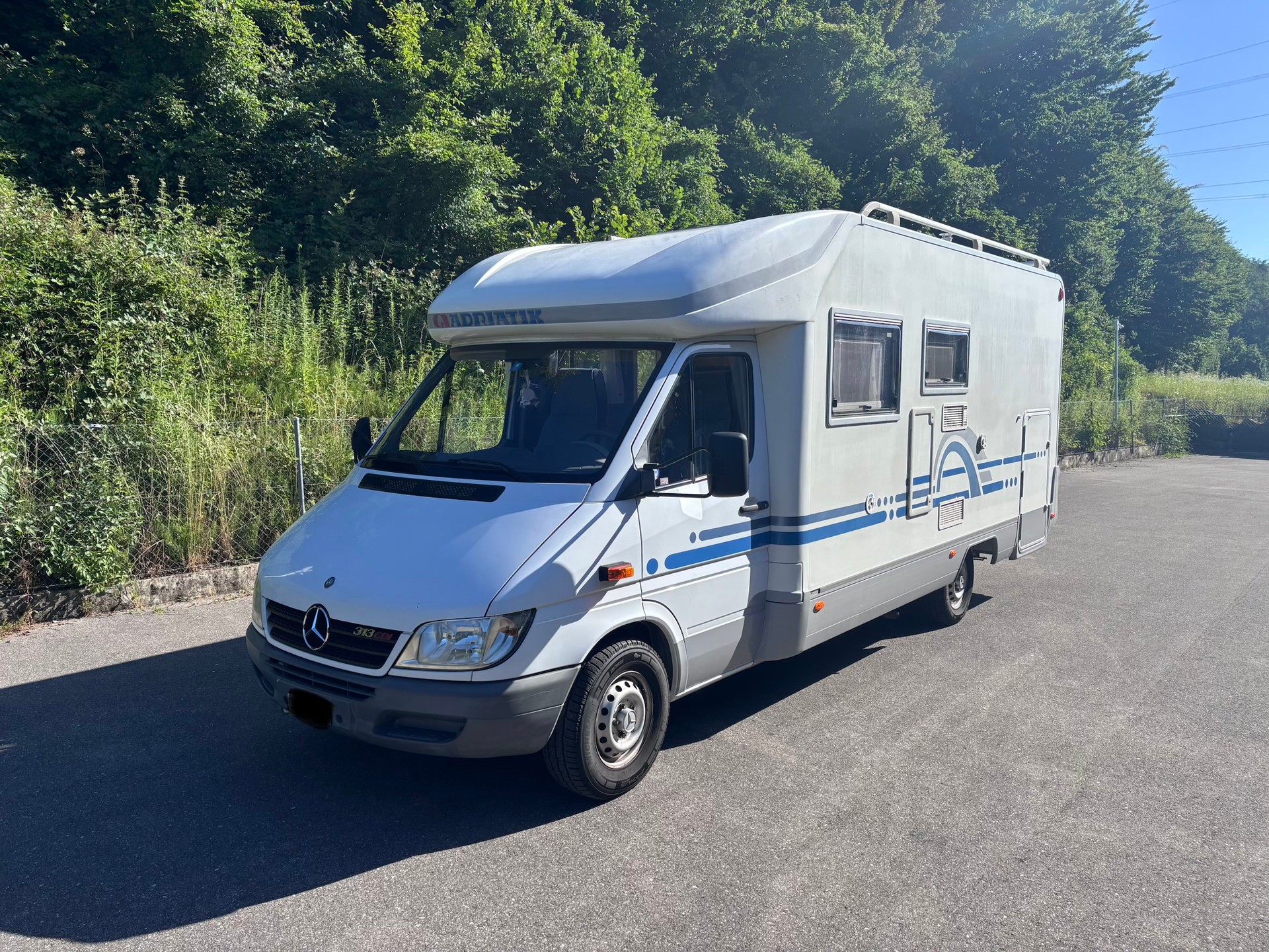 ADRIA Mercedes-Benz StarGo 670SP