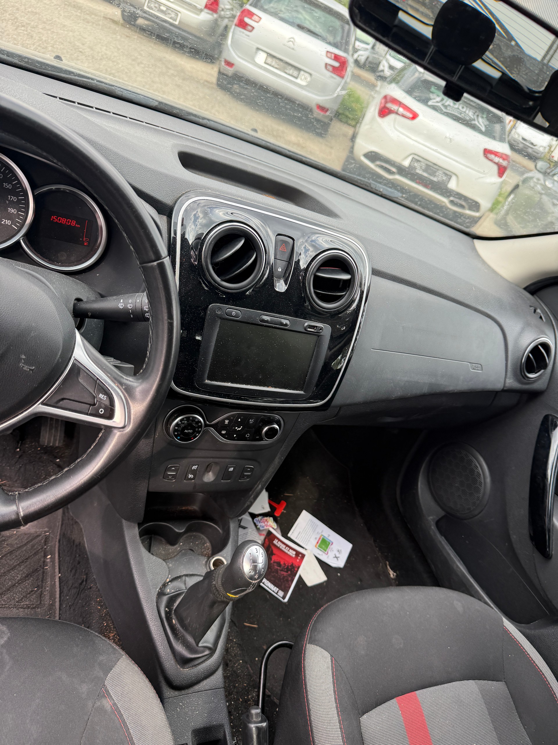 DACIA Logan MCV TCe 90 Stepway-image-12