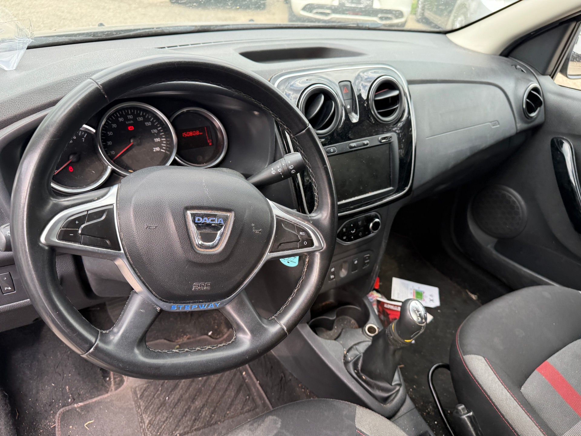 DACIA Logan MCV TCe 90 Stepway-image-6