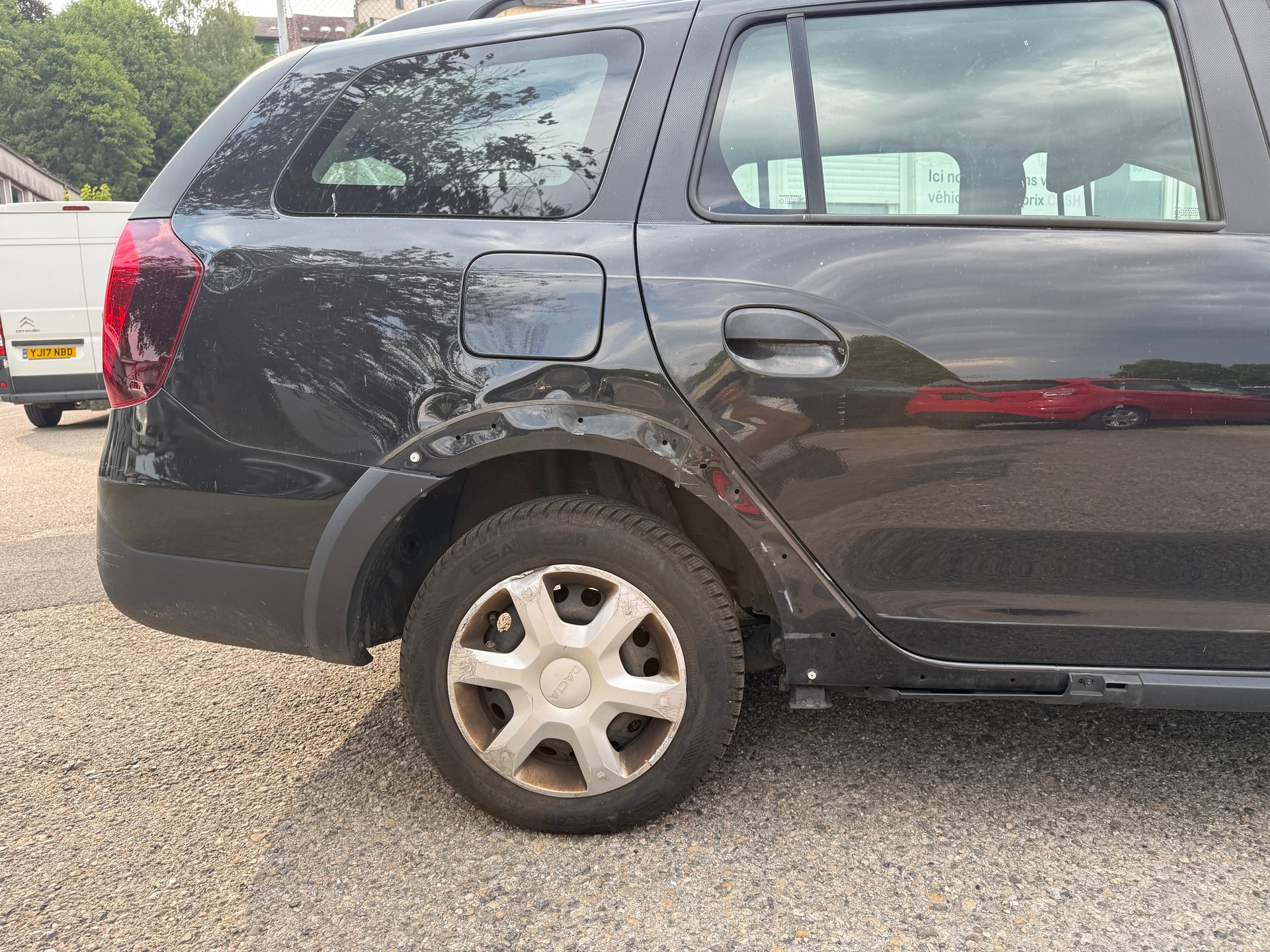 DACIA Logan MCV TCe 90 Stepway-image-3
