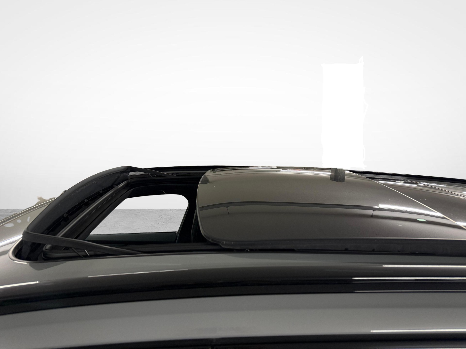 VOLVO V60 2.0 T6 TE Ultimate Dark eAWD-image-17
