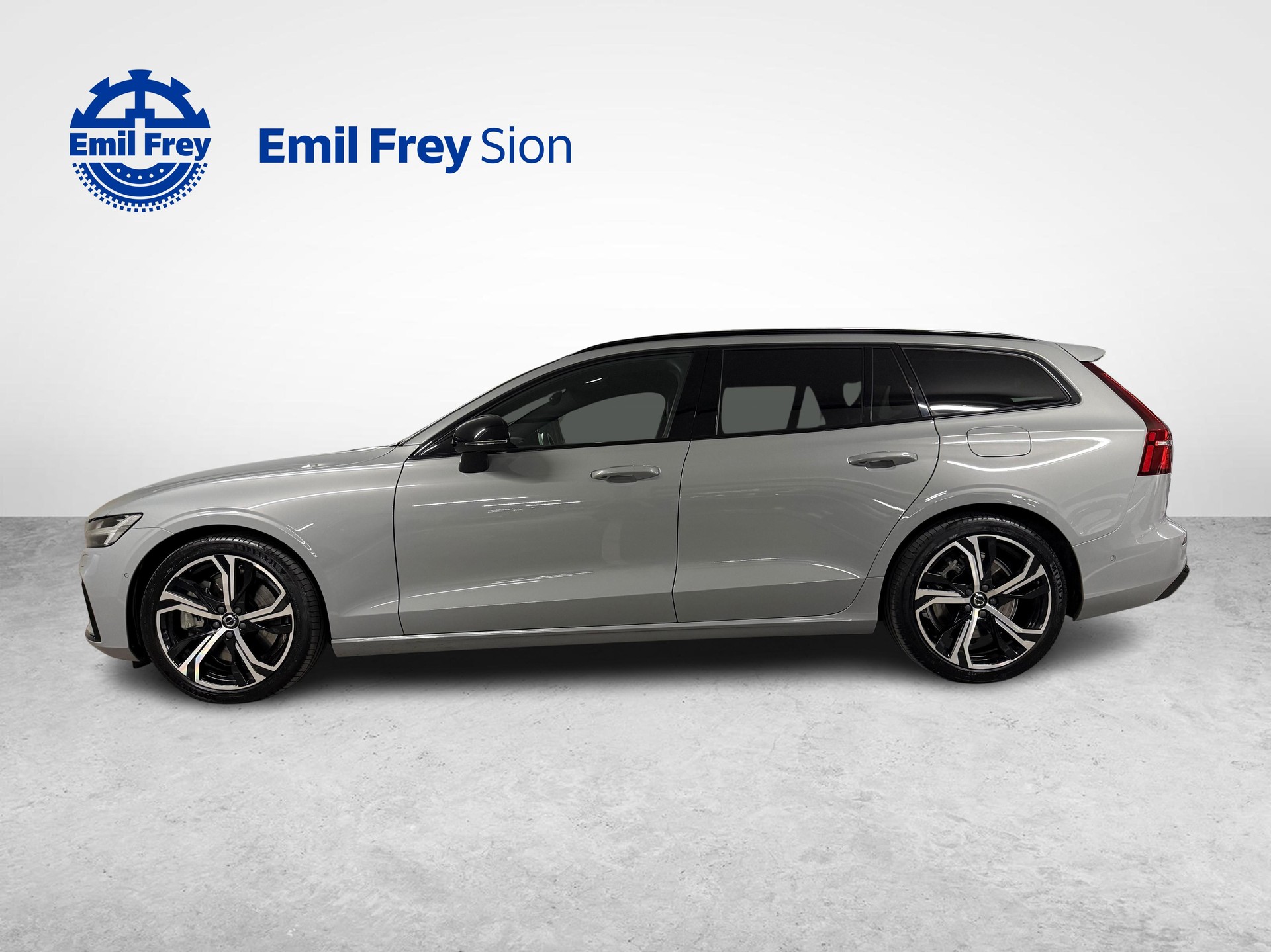 VOLVO V60 2.0 T6 TE Ultimate Dark eAWD-image-5