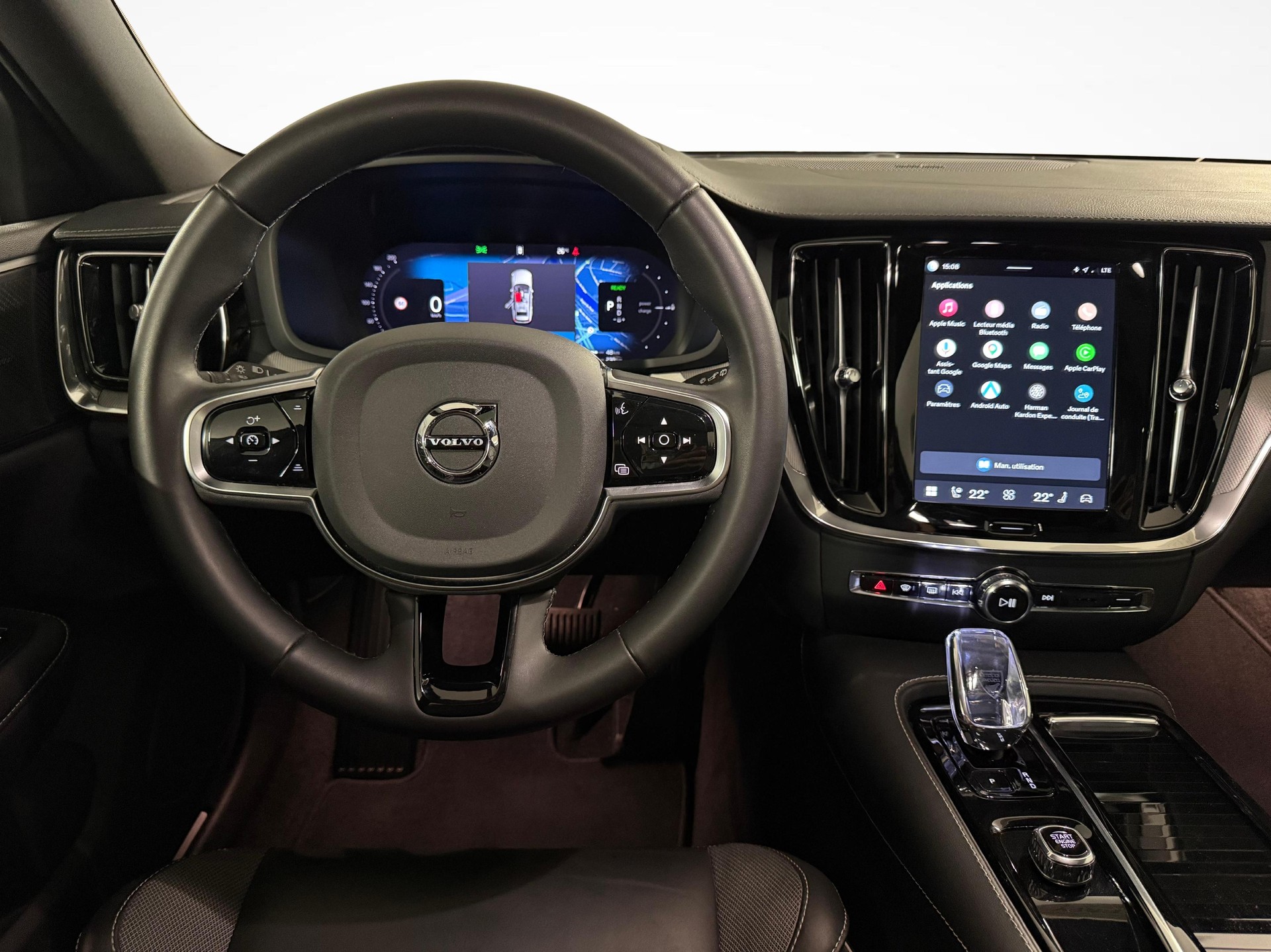 VOLVO V60 2.0 T6 TE Ultimate Dark eAWD-image-13