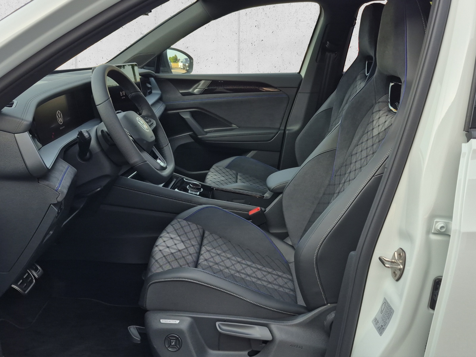 VW Tayron 2.0 TSI R-Line United DSG 4Motion-image-8