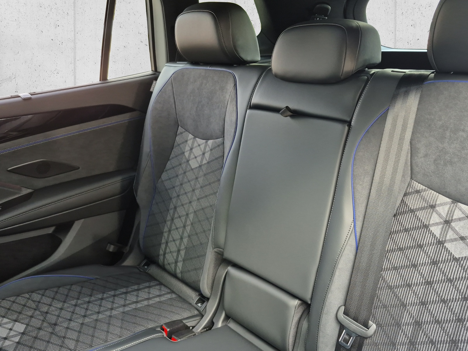 VW Tayron 2.0 TSI R-Line United DSG 4Motion-image-12