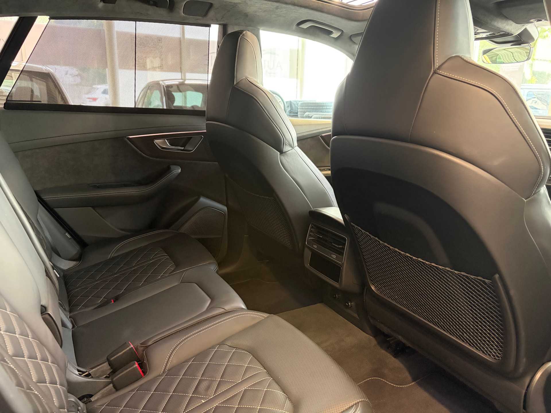 AUDI SQ8 TFSI quattro | CH Fzg. | NP: 199K | Carbon | Nachtsicht | Massage | B&O Advanced | AHK | Standheiz. | VOLL |-image-31