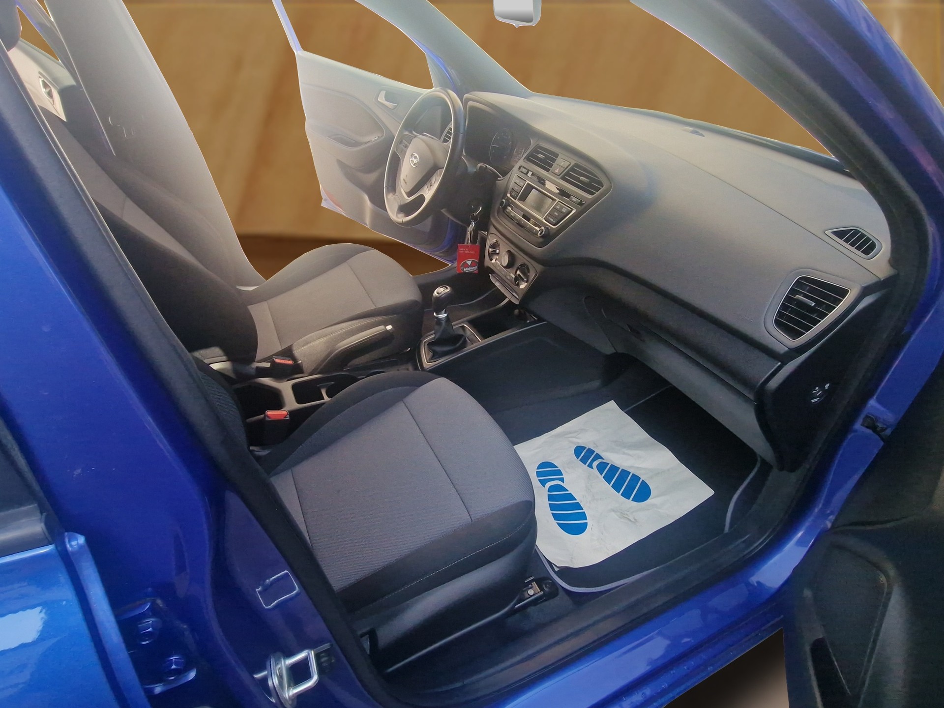 HYUNDAI i20 1.2 Amplia-image-12