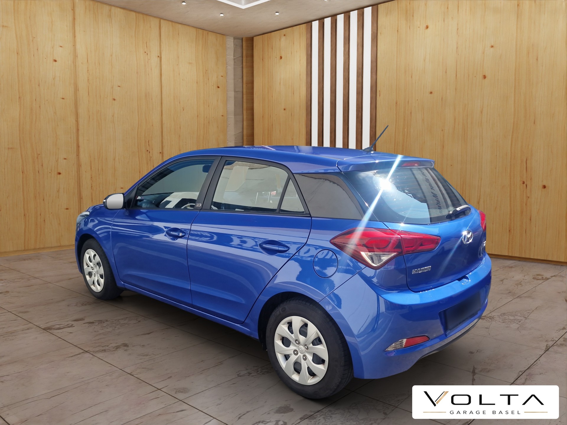 HYUNDAI i20 1.2 Amplia-showroom-element-3
