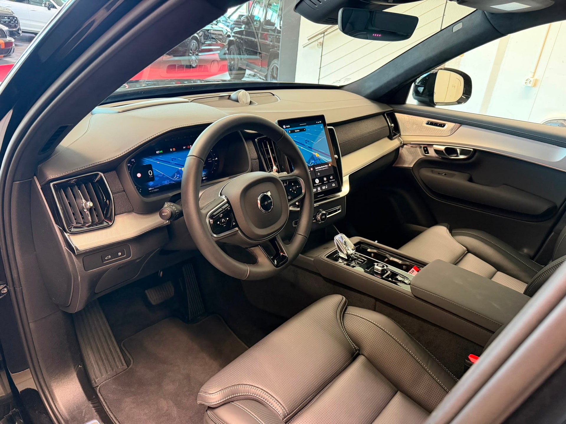 VOLVO XC90 T8 eAWD PluginHybrid Black Edition Geartronic-image-17