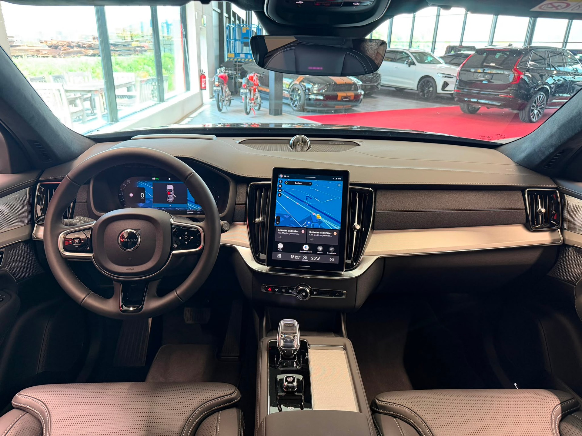 VOLVO XC90 T8 eAWD PluginHybrid Black Edition Geartronic-image-27