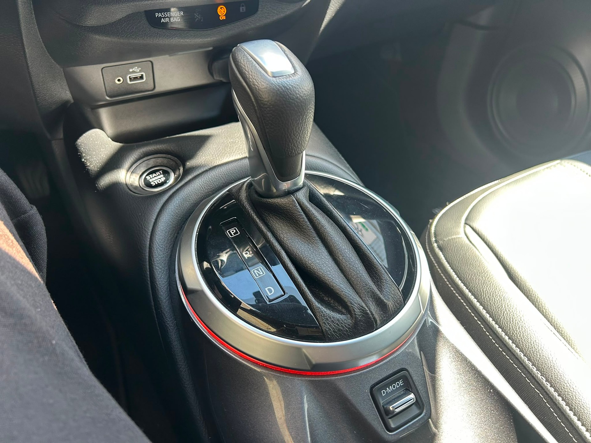 NISSAN Juke 1.0 DIG-T N-Connecta DCT-image-12