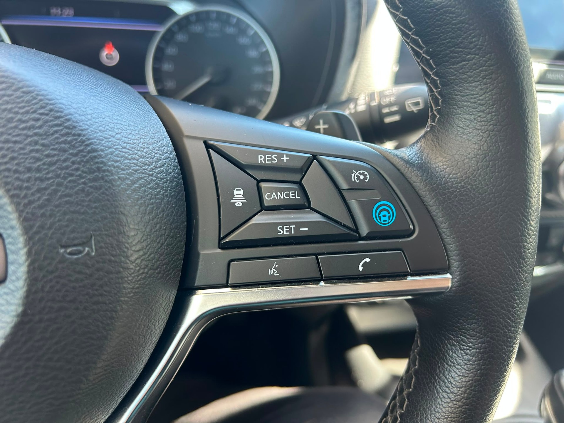 NISSAN Juke 1.0 DIG-T N-Connecta DCT-image-10