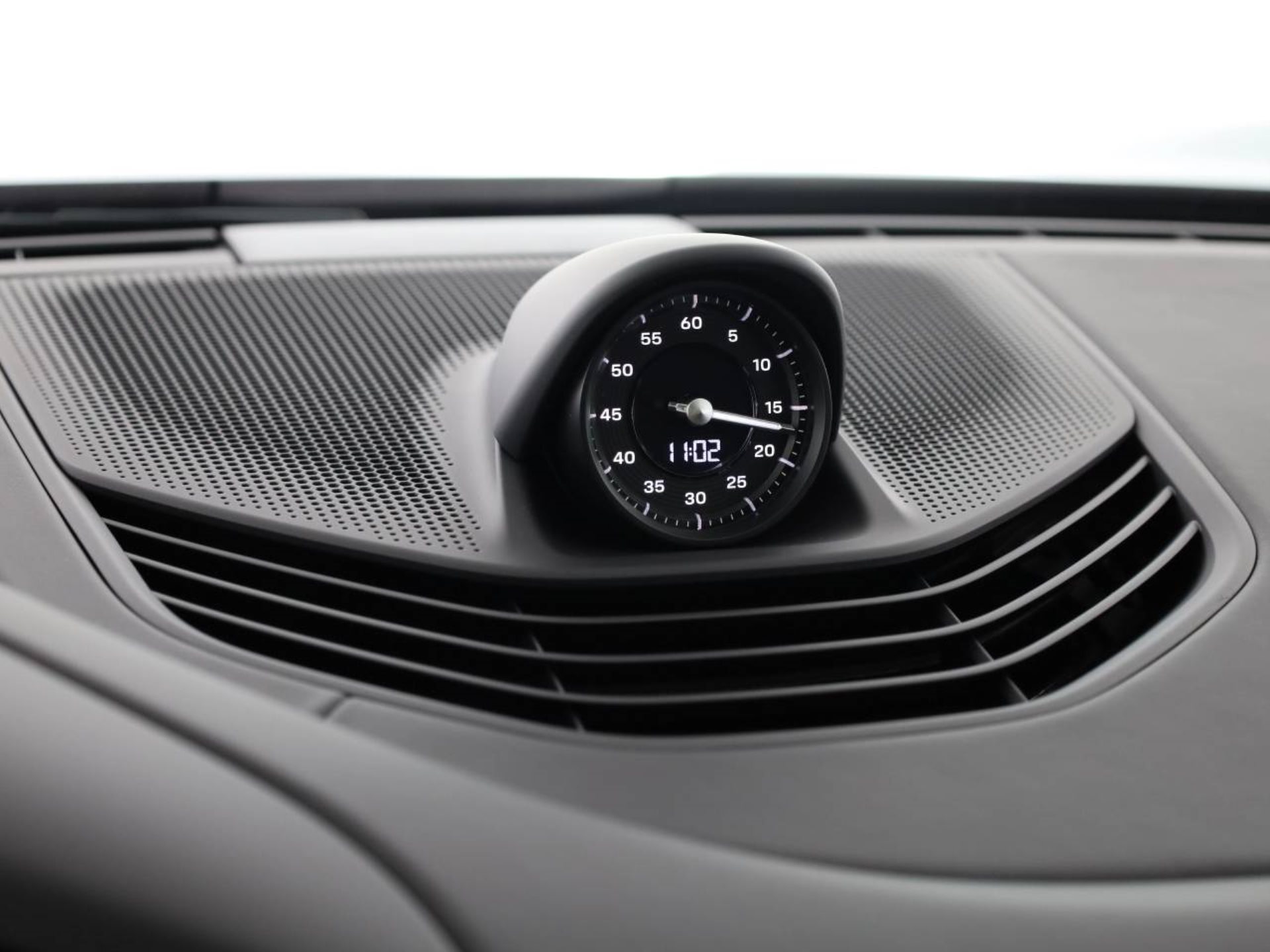 PORSCHE Taycan 4S Sport Turismo Black Edition-image-28