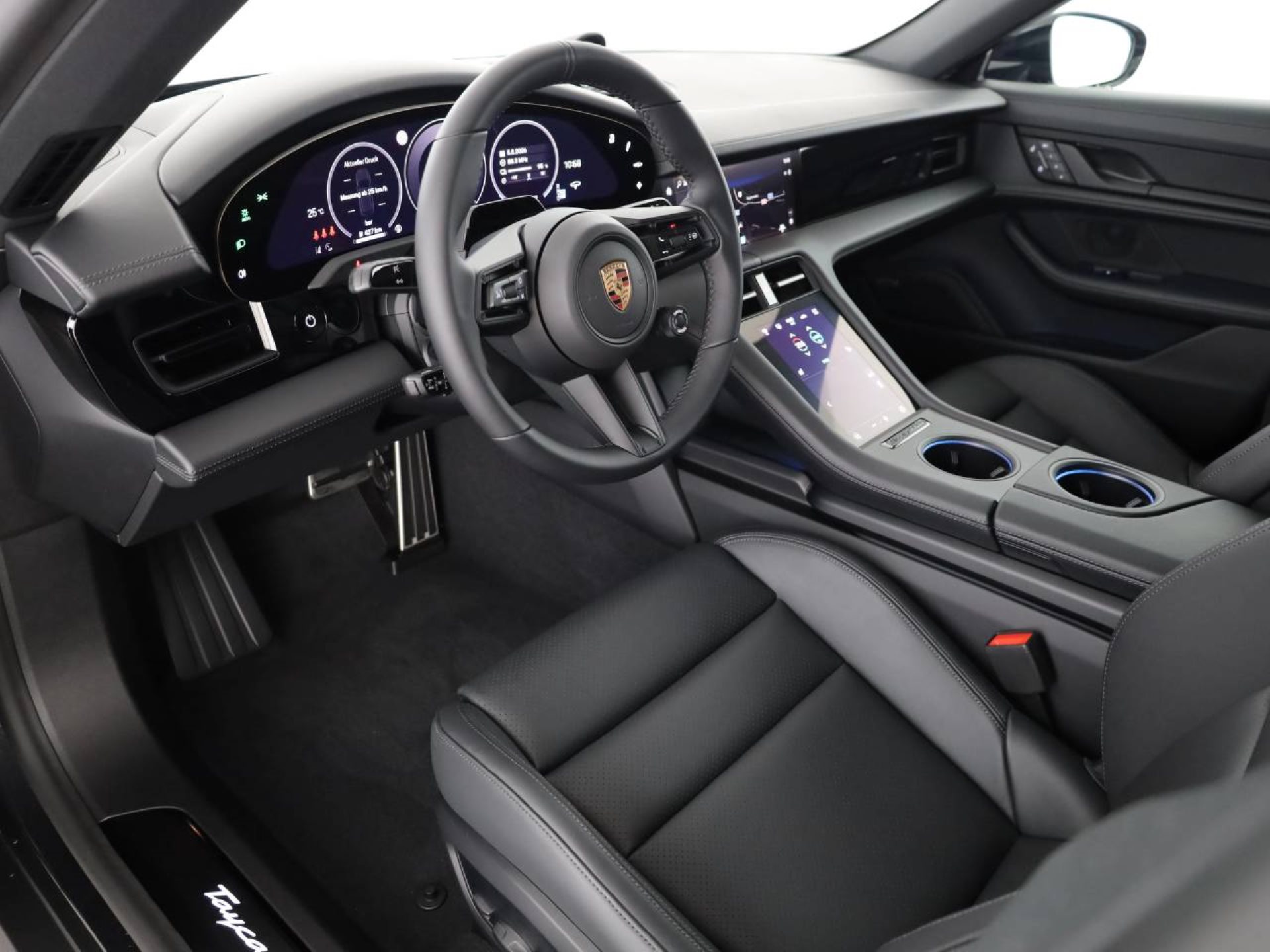 PORSCHE Taycan 4S Sport Turismo Black Edition-showroom-element-3