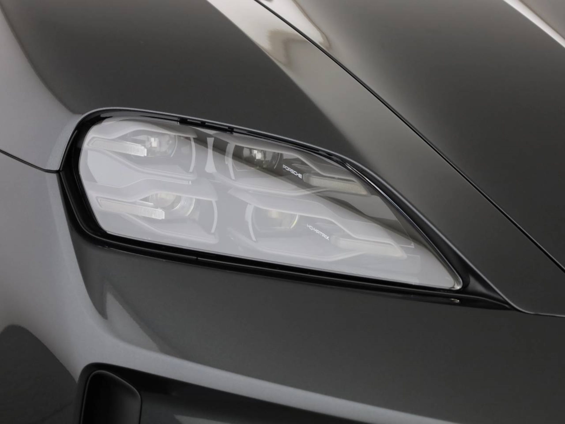 PORSCHE Taycan 4S Sport Turismo Black Edition-image-26