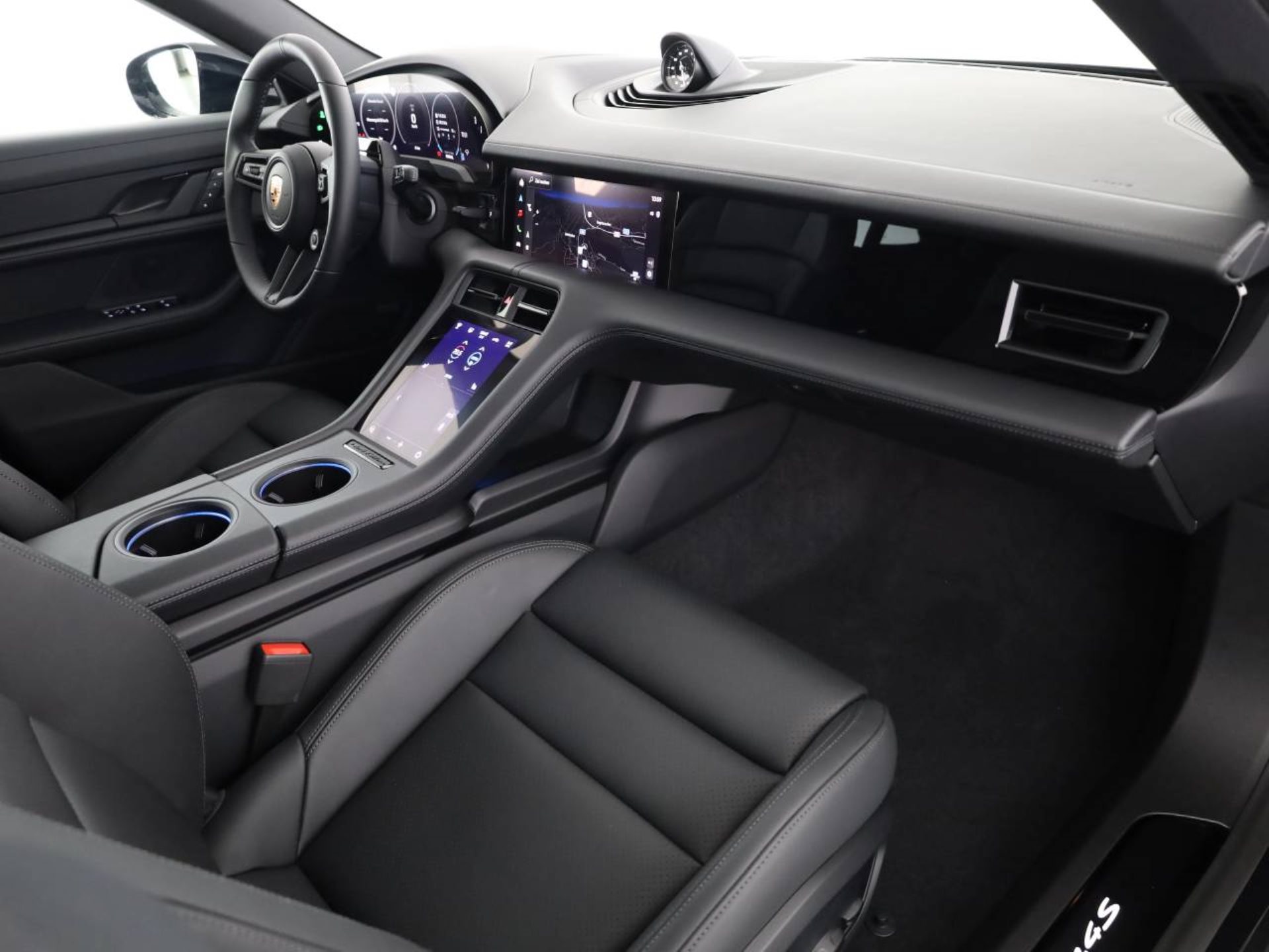 PORSCHE Taycan 4S Sport Turismo Black Edition-image-21